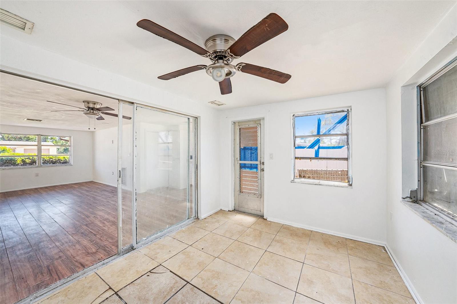 1051 NORMANDY BLVD