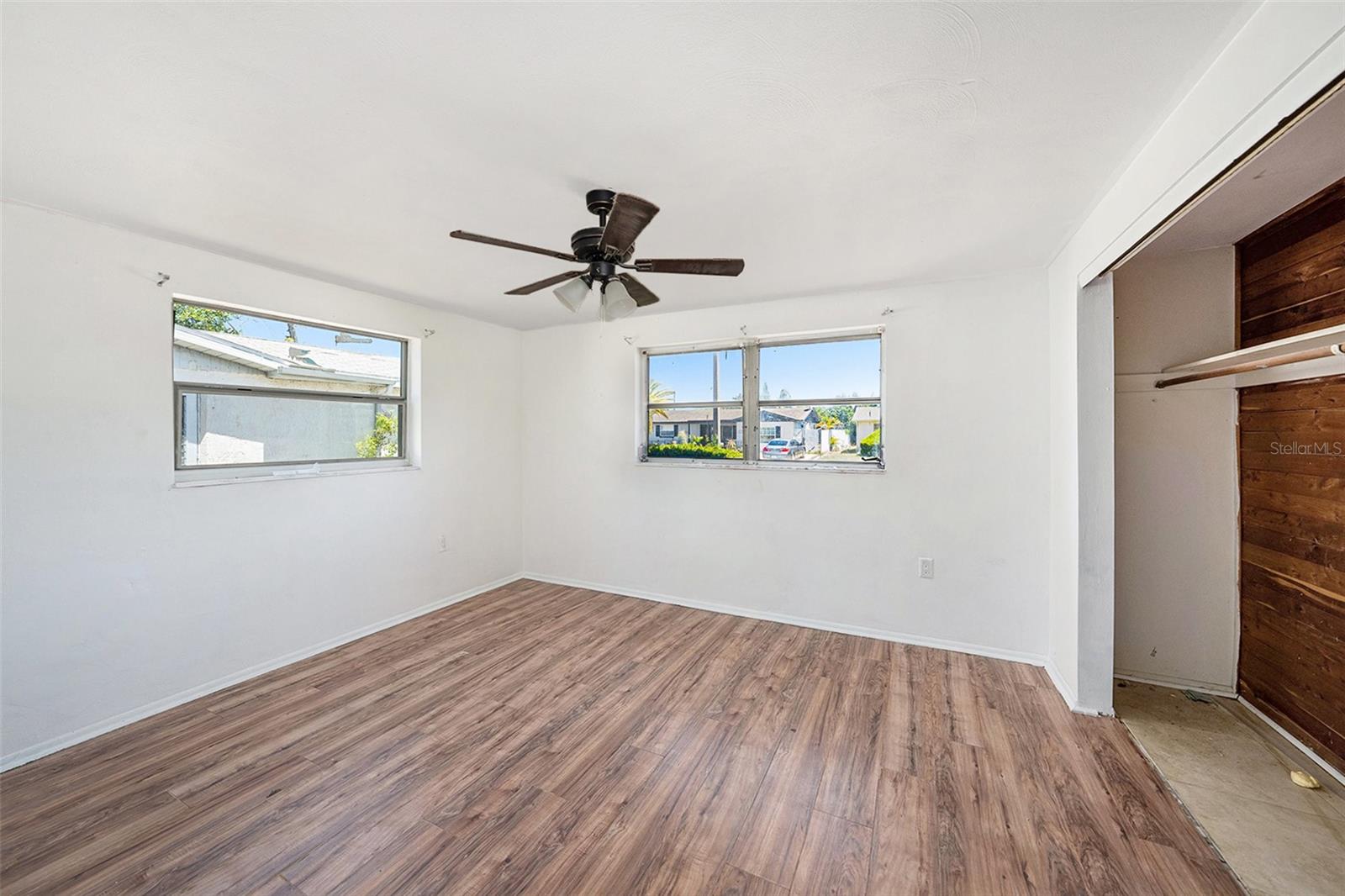 1051 NORMANDY BLVD