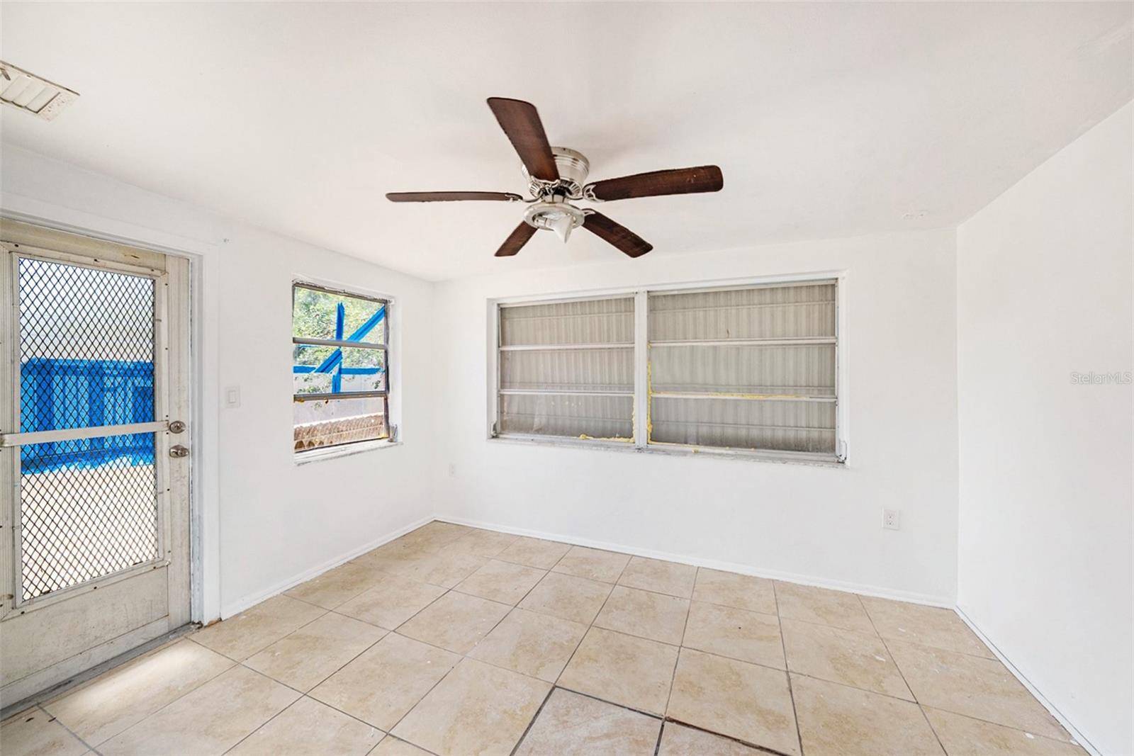 1051 NORMANDY BLVD