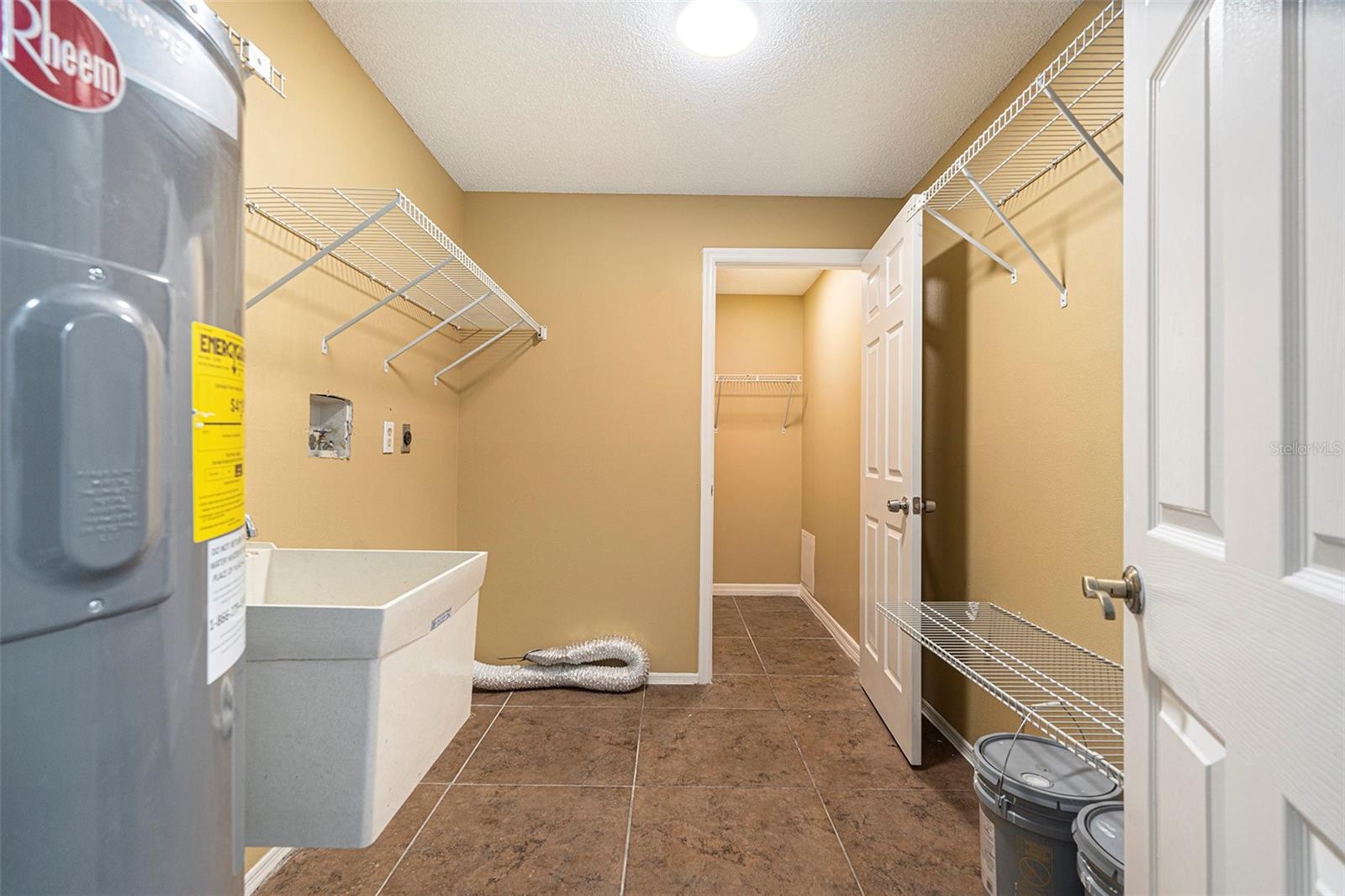4117 DAVENTRY LN