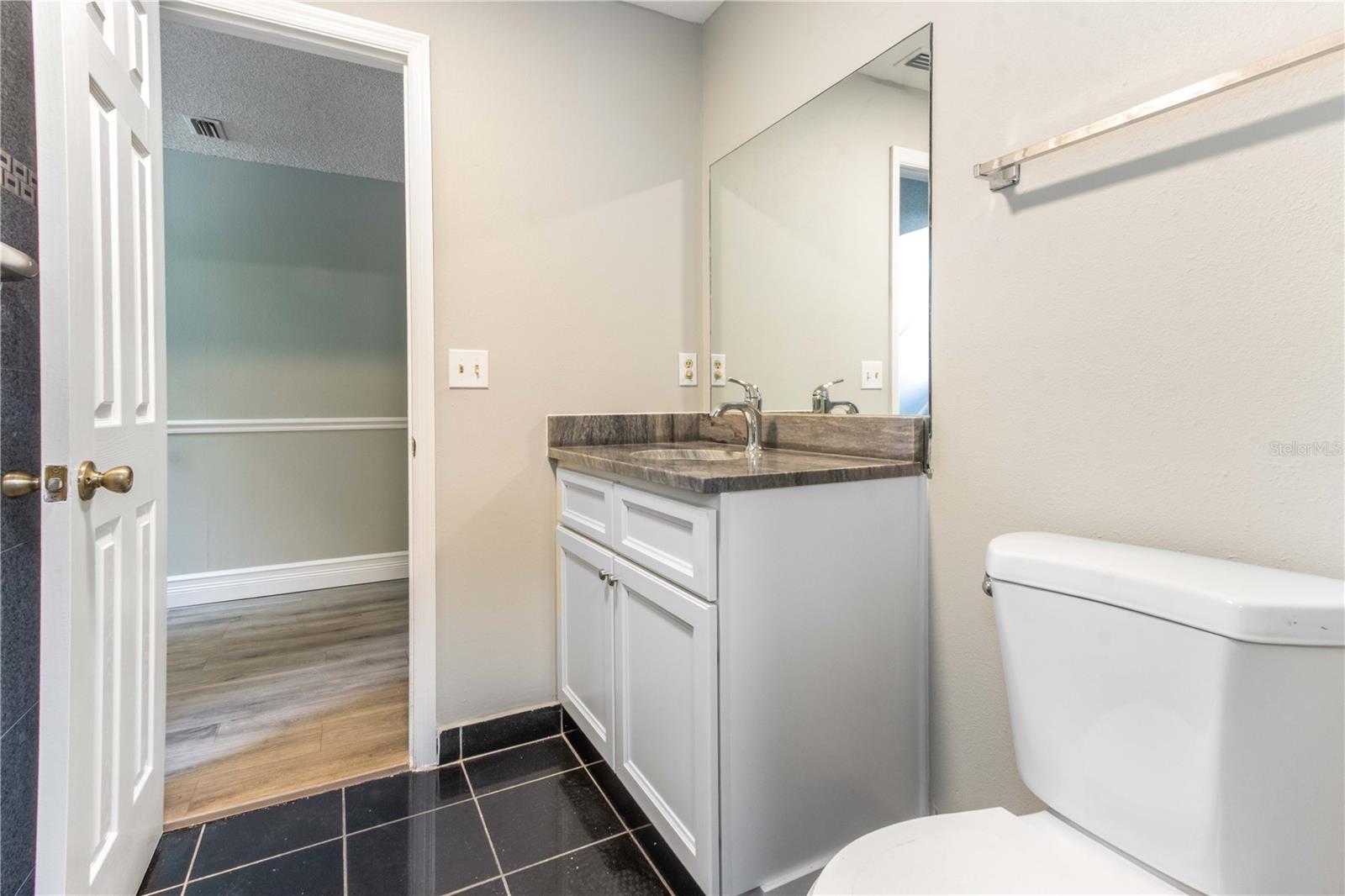 4117 DAVENTRY LN