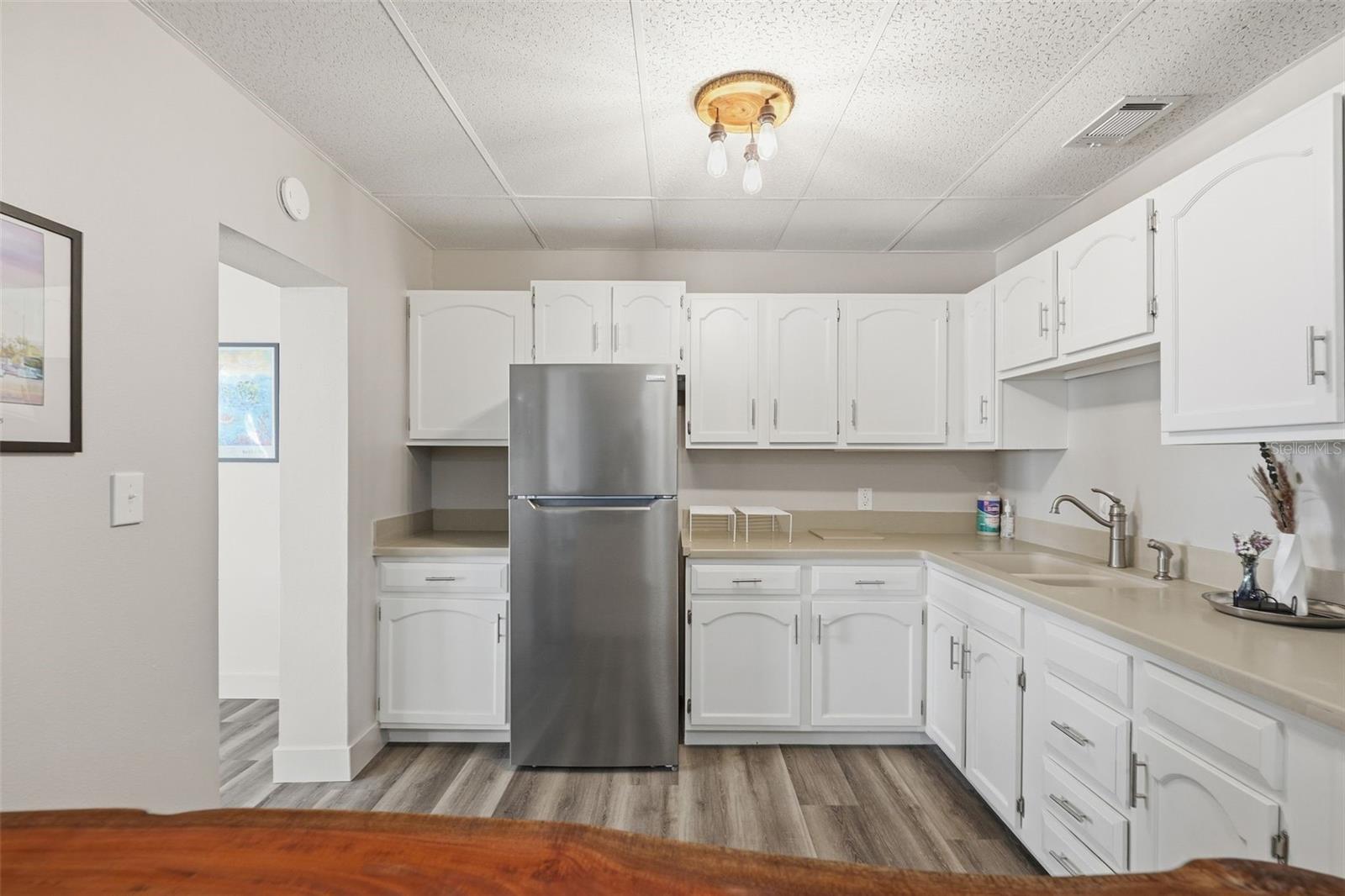98 S HIGHLAND AVE #102