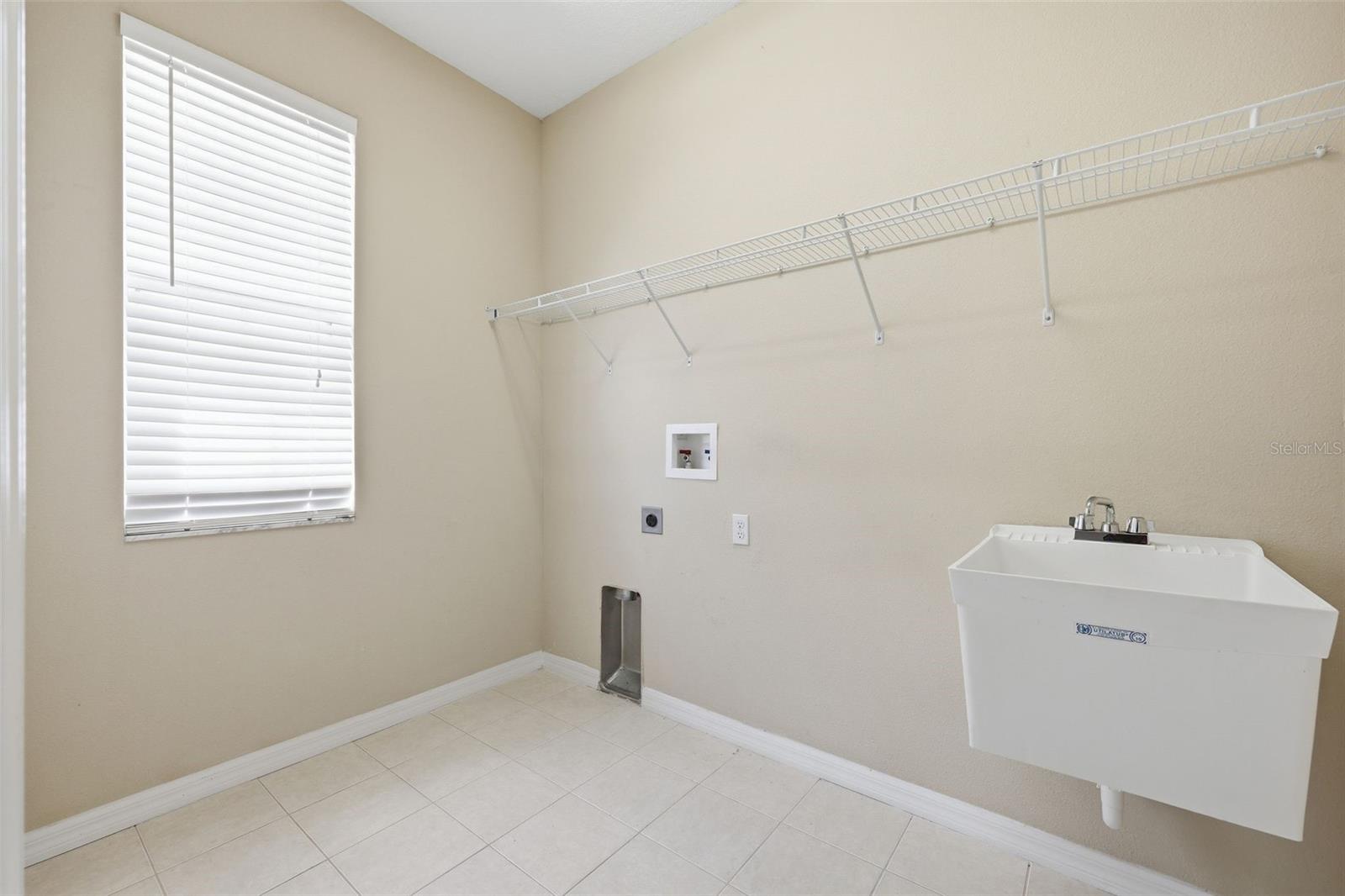 98 S HIGHLAND AVE #102
