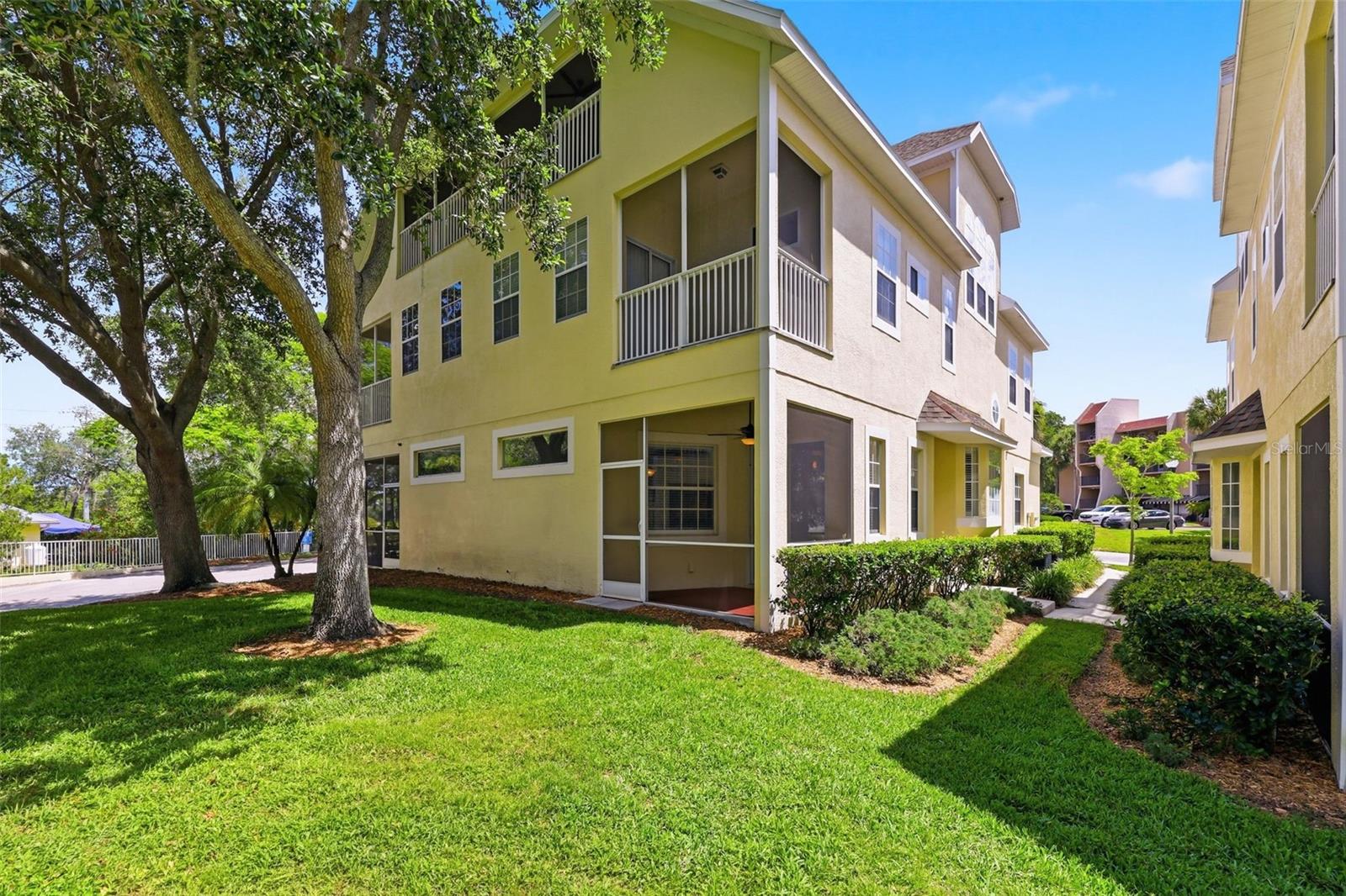 98 S HIGHLAND AVE #102