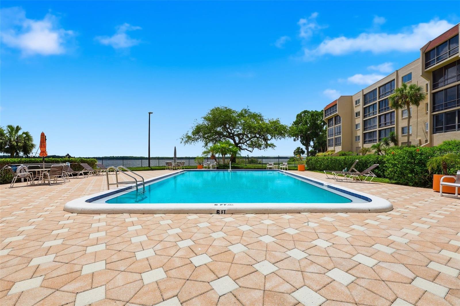 98 S HIGHLAND AVE #102
