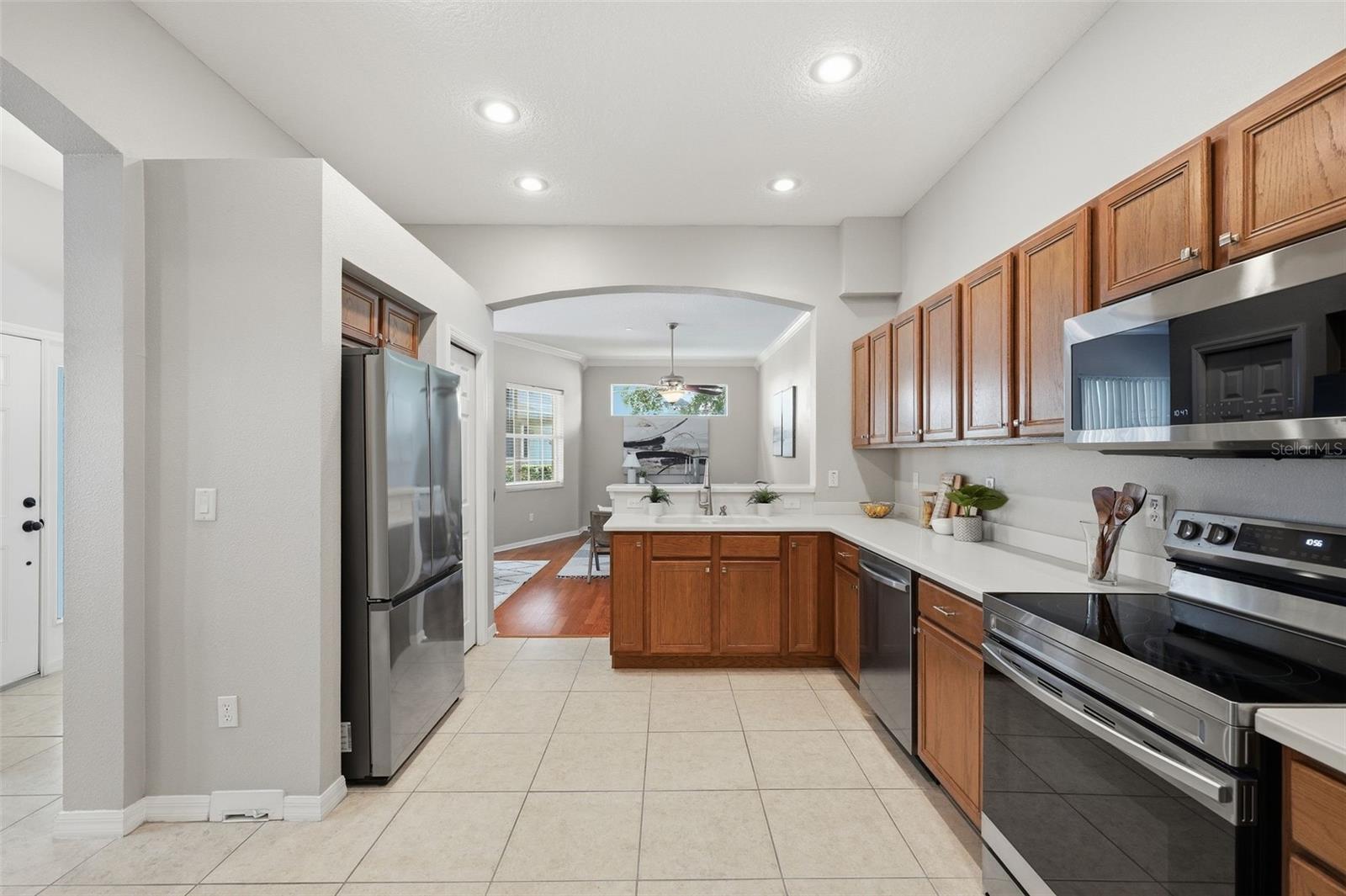 98 S HIGHLAND AVE #102