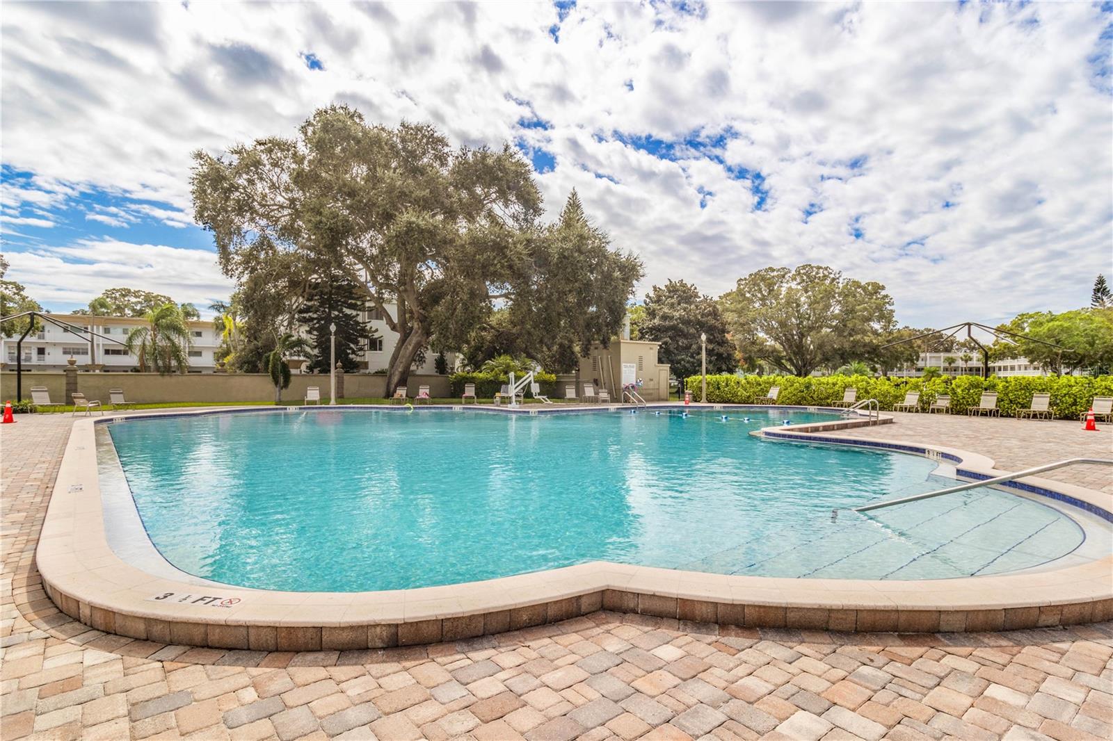 2340 GRECIAN WAY #38
