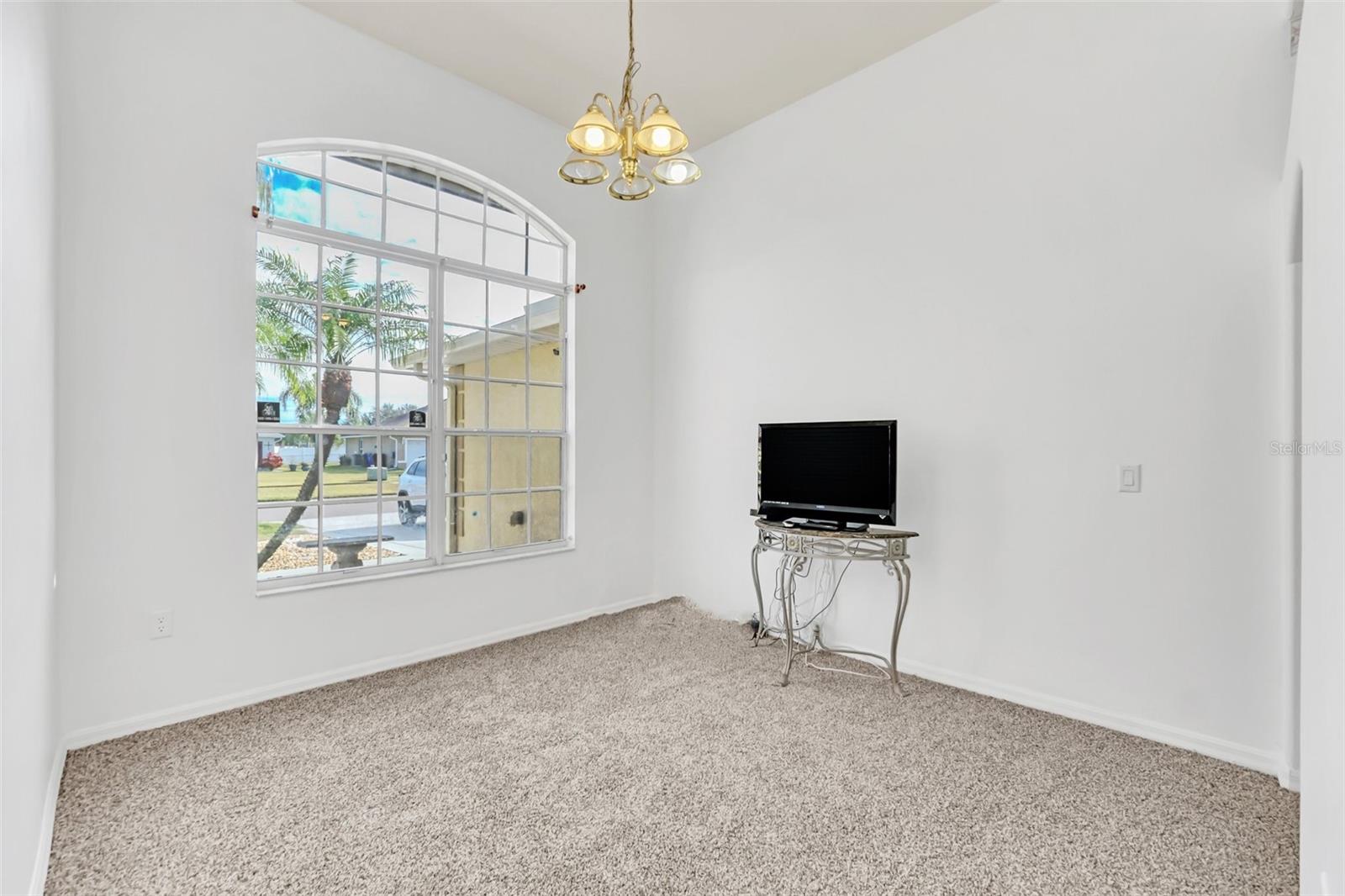 4878 ZION DR