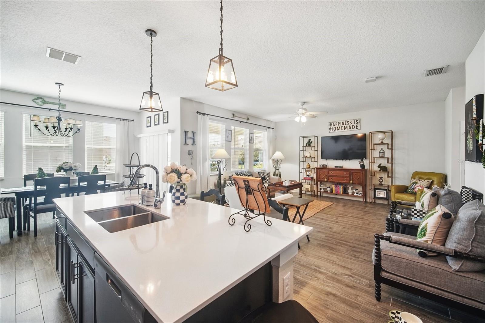 1107 TRAPPERS TRAIL LOOP