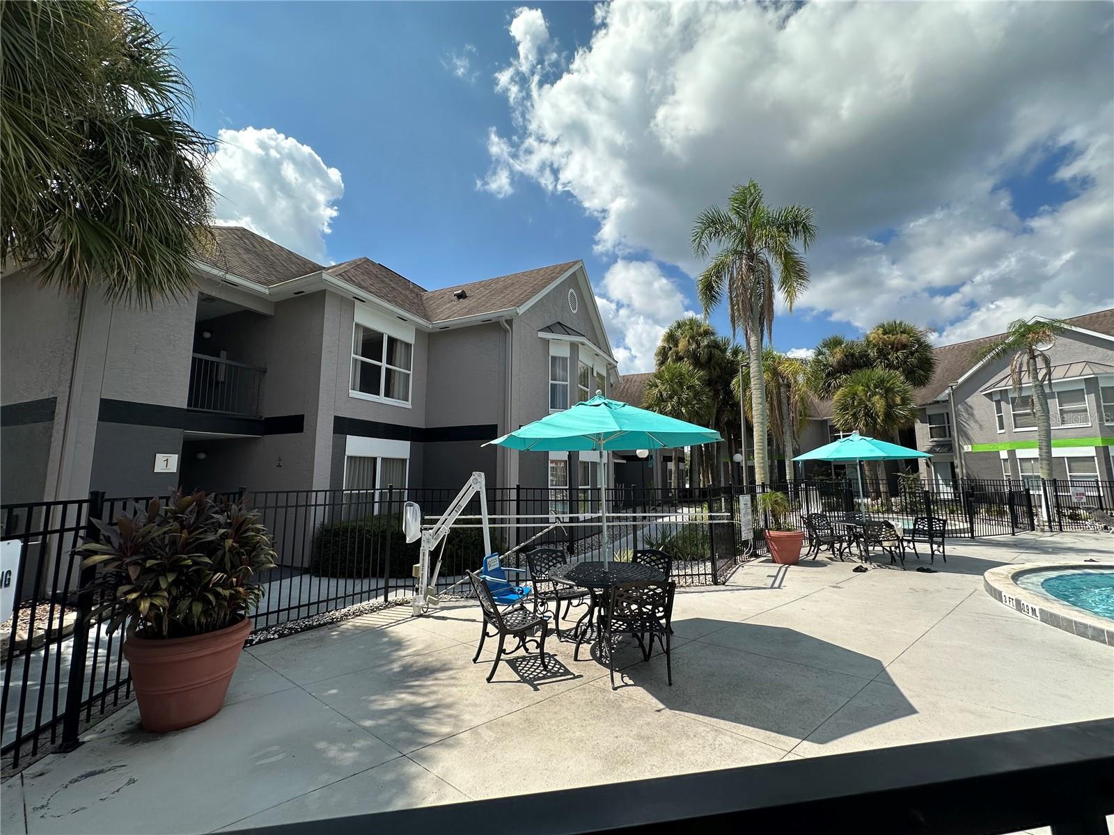 3100 PARKWAY BLVD #123