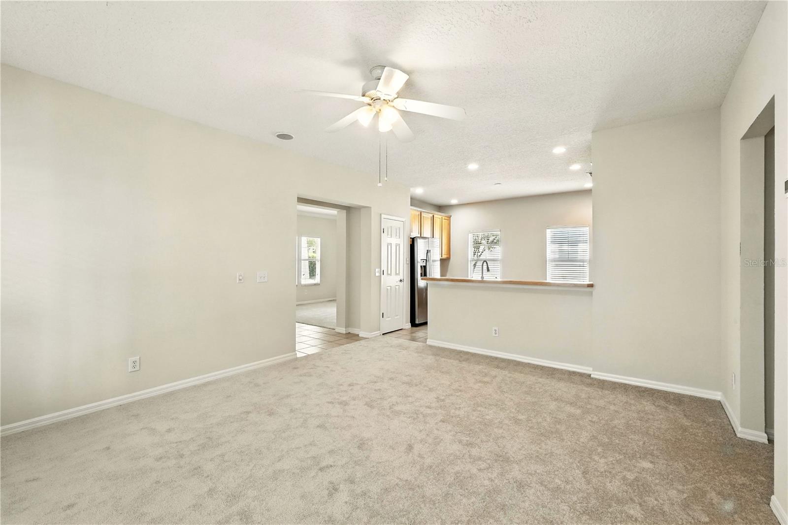 912 PAWSTAND RD