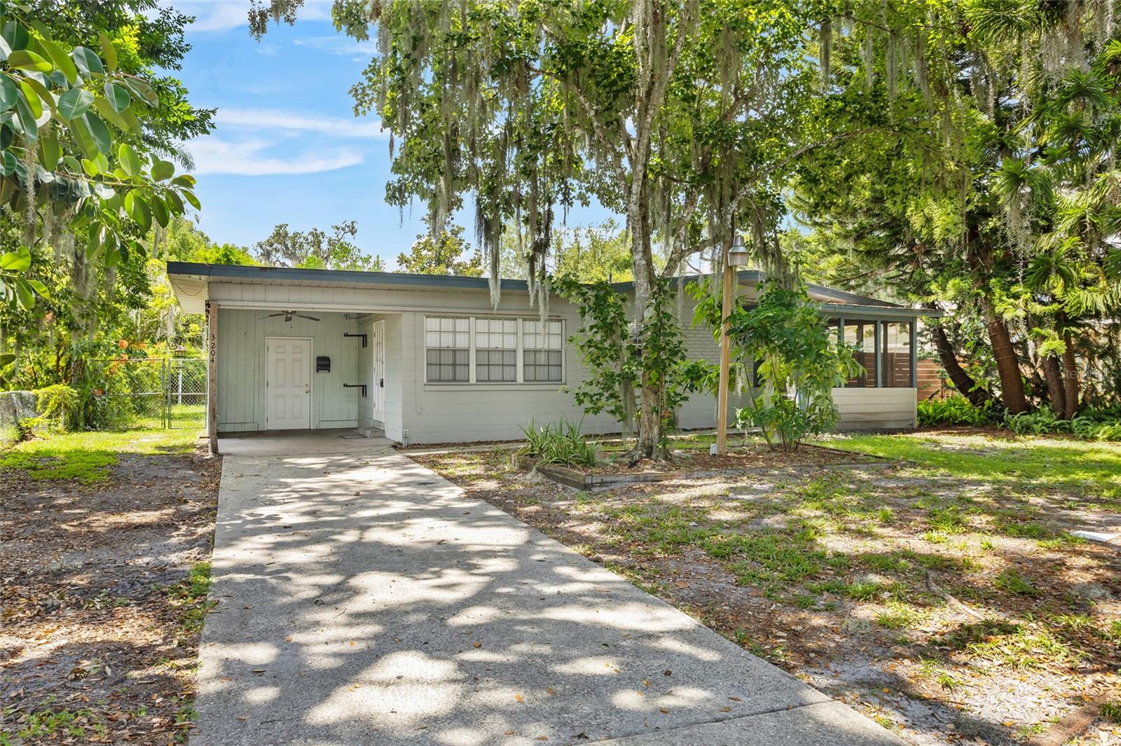 3204 INDIAN DR