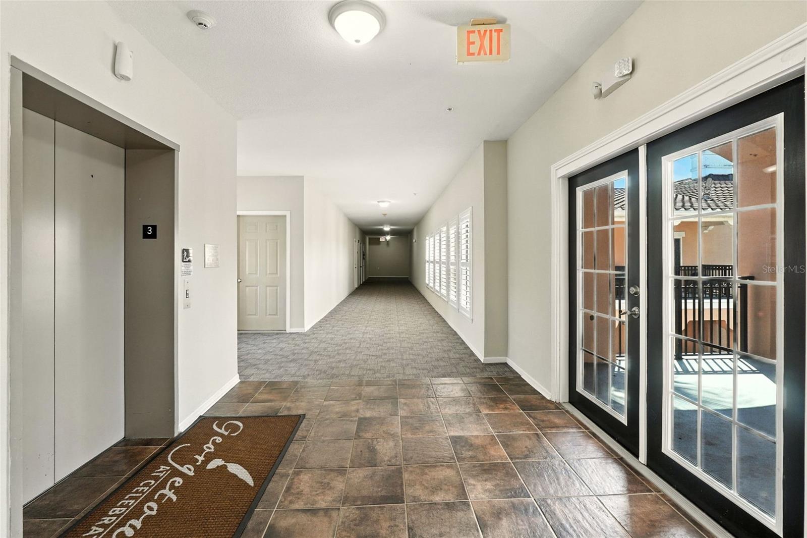 211 LONGVIEW AVE #306