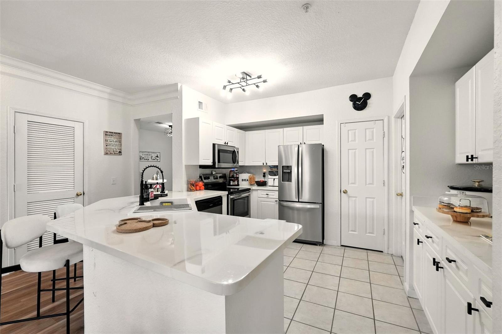 211 LONGVIEW AVE #306