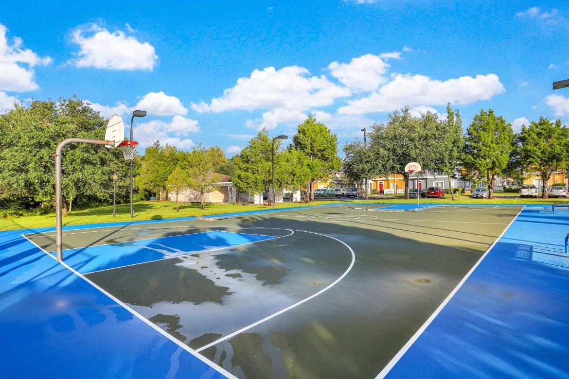 4564 YELLOWGOLD RD E #106