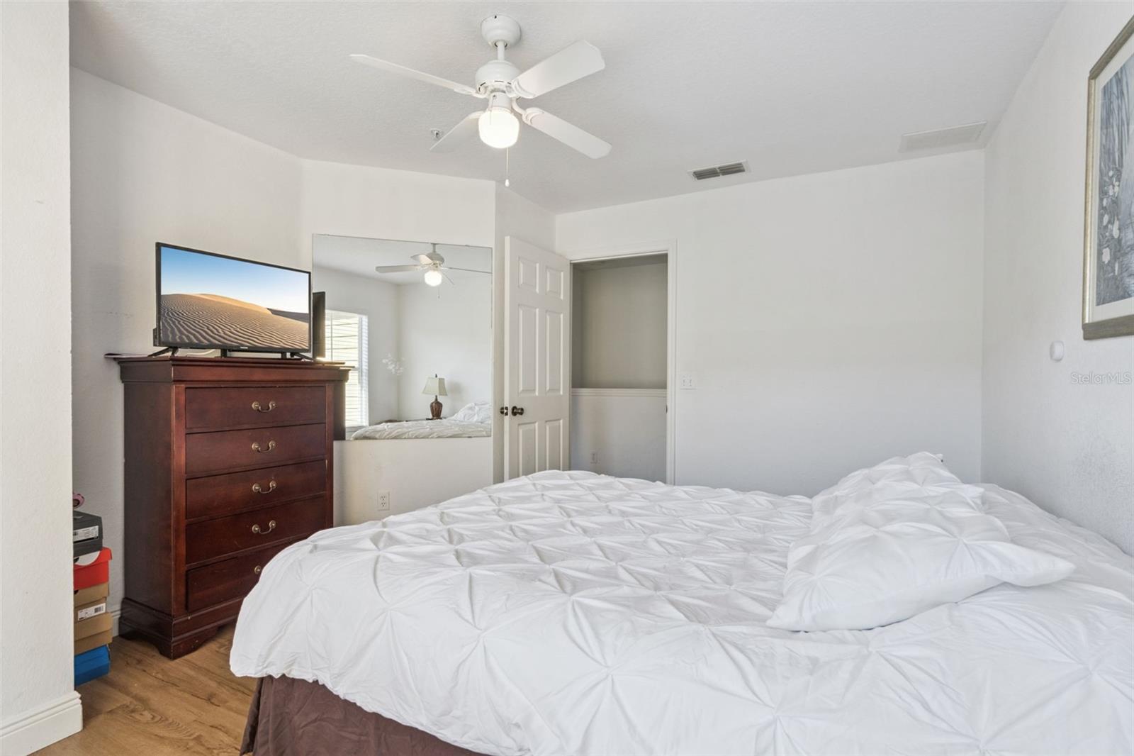 4564 YELLOWGOLD RD E #106