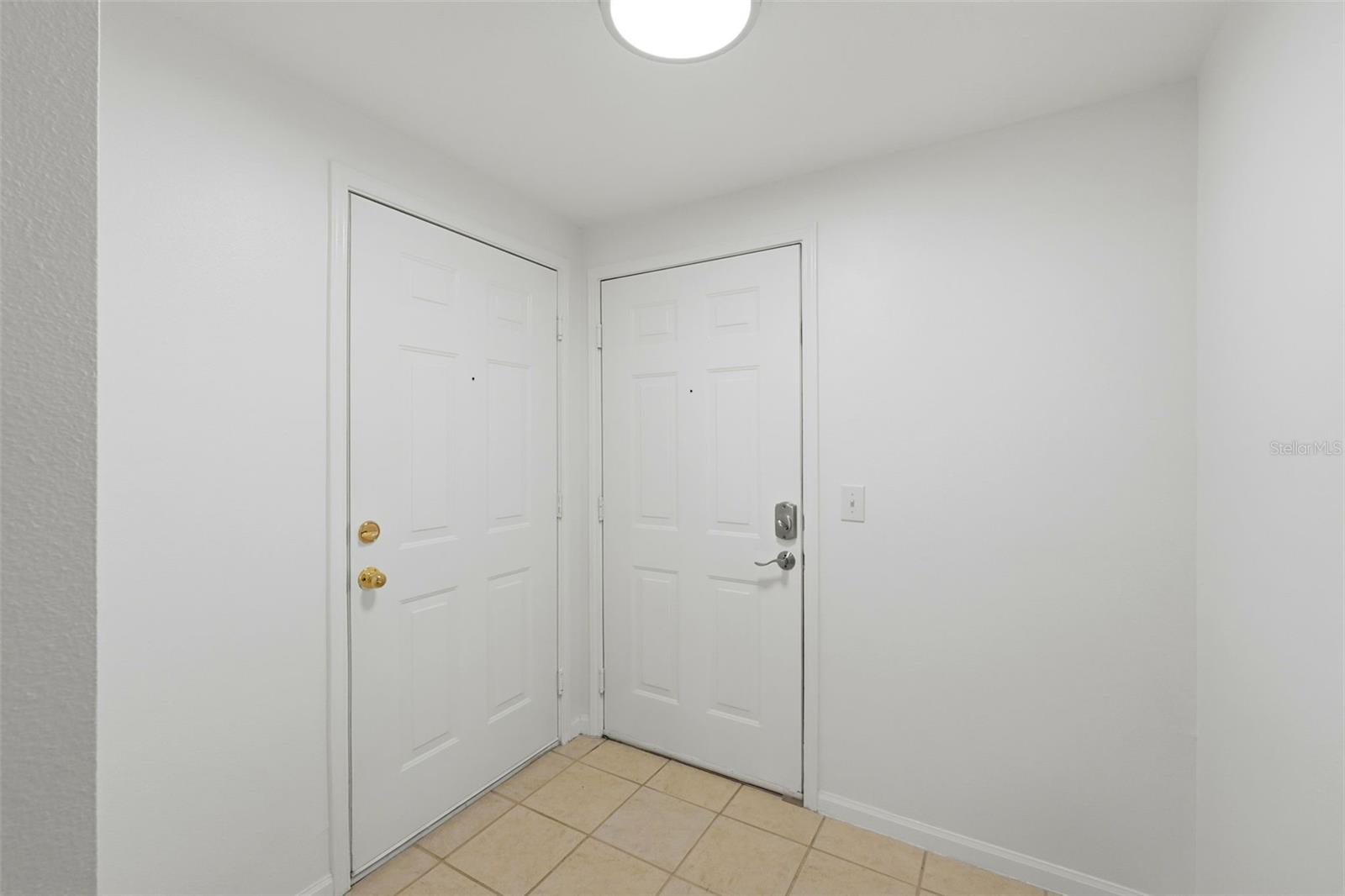 231 GOLDENRAIN DR #101