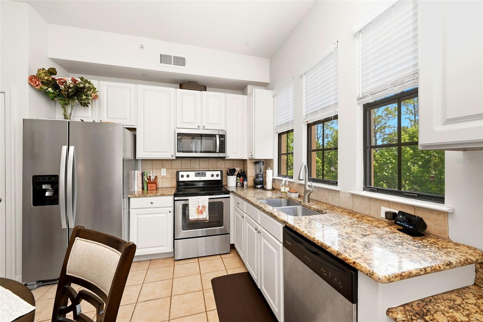 501 MIRASOL CIR #402