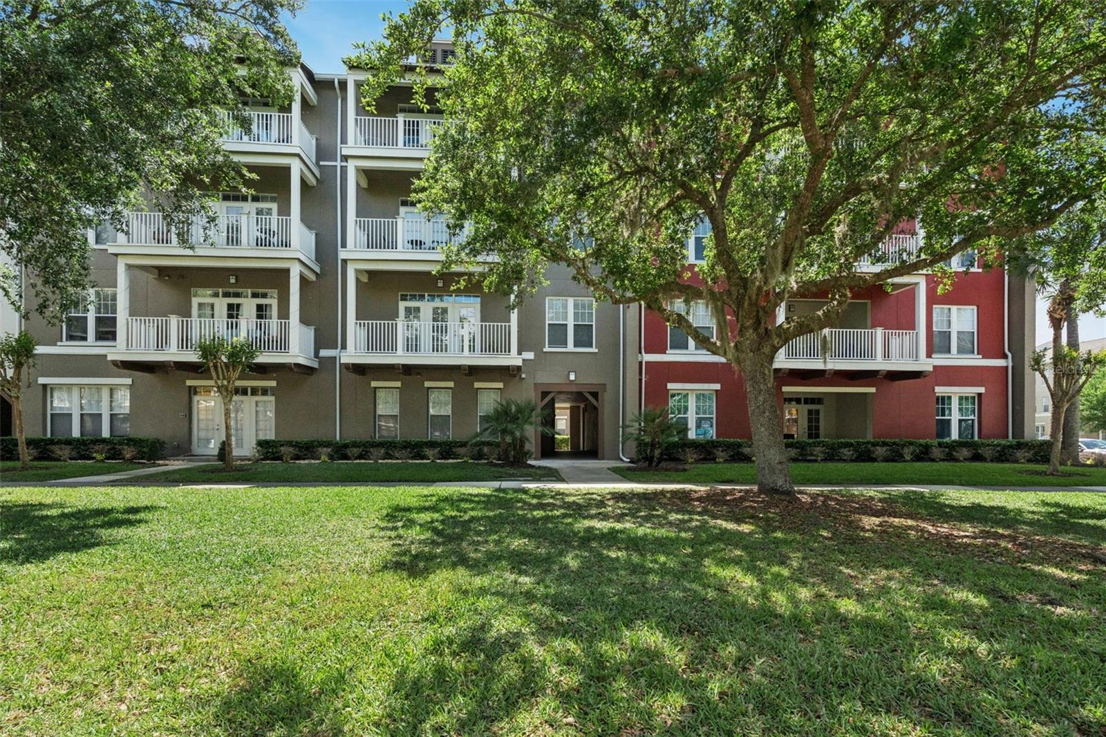 1400 CELEBRATION AVE #305