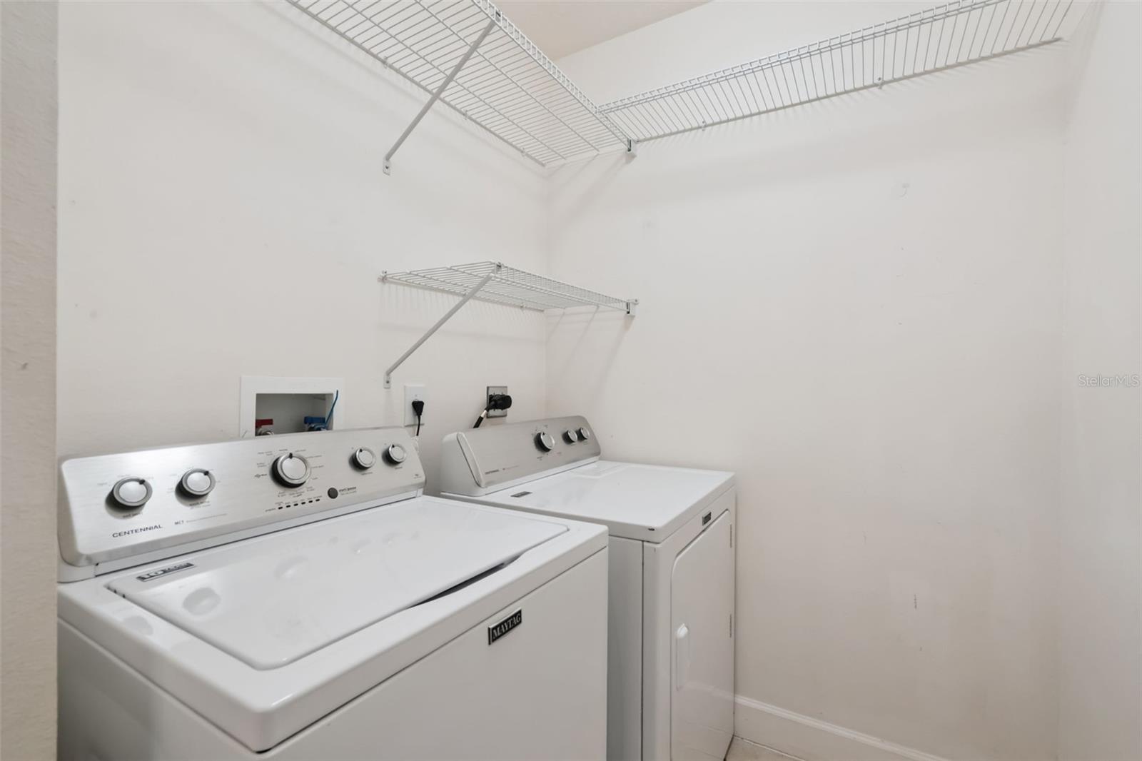 1400 CELEBRATION AVE #305