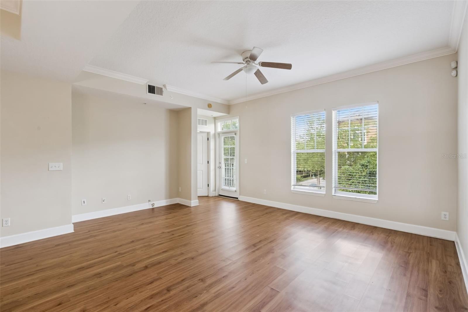 1400 CELEBRATION AVE #305