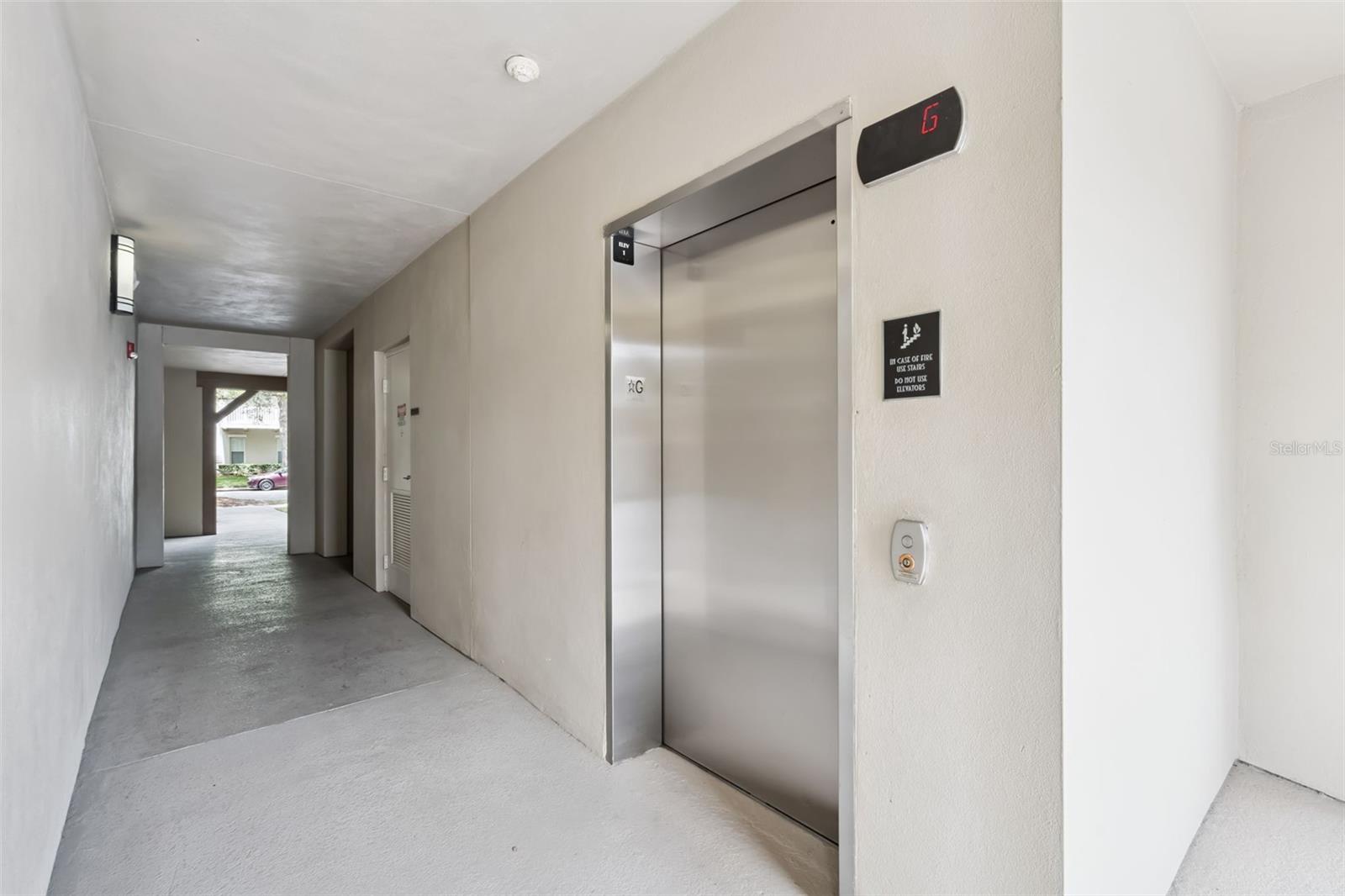 1400 CELEBRATION AVE #305