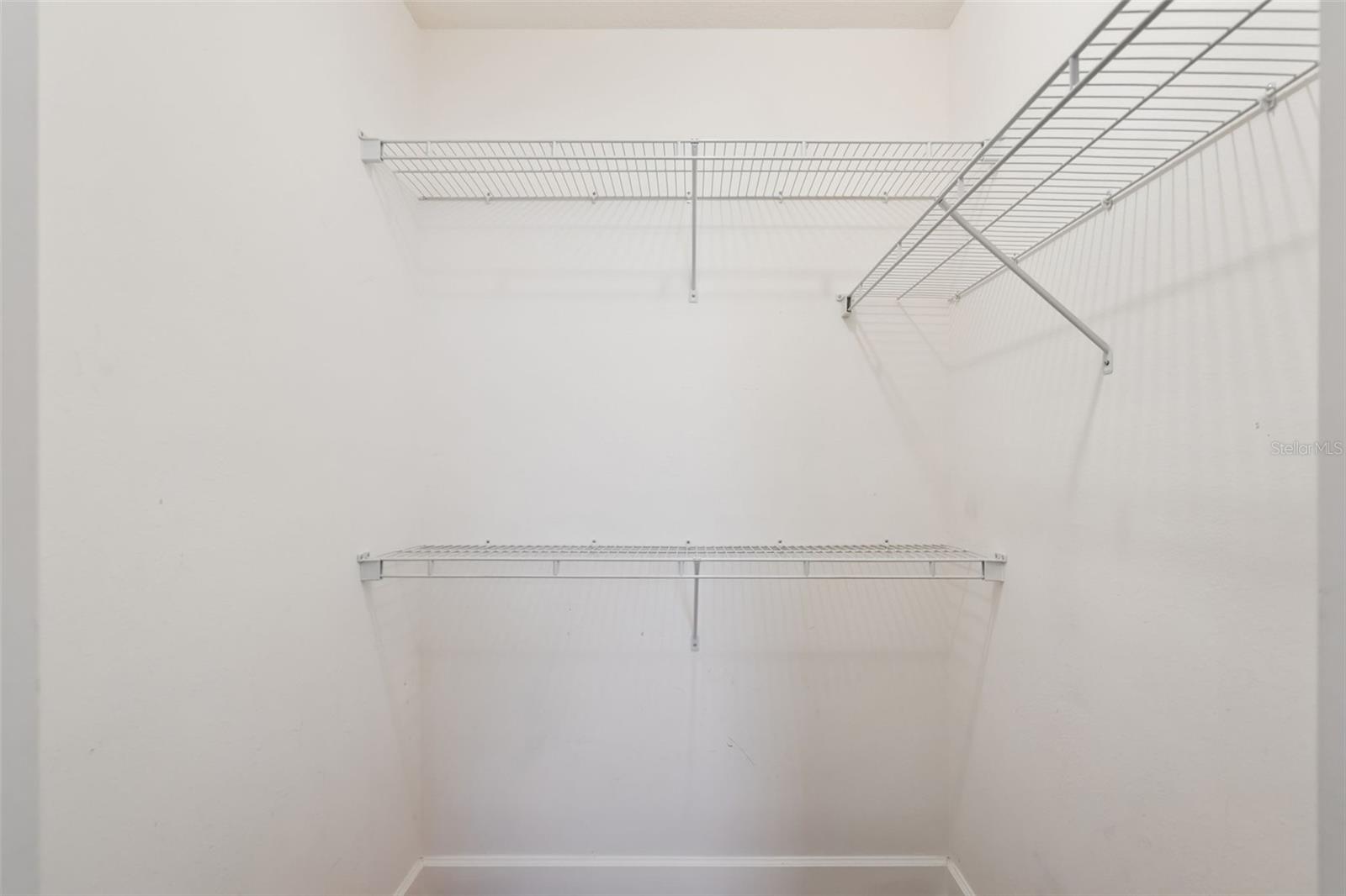 1400 CELEBRATION AVE #305