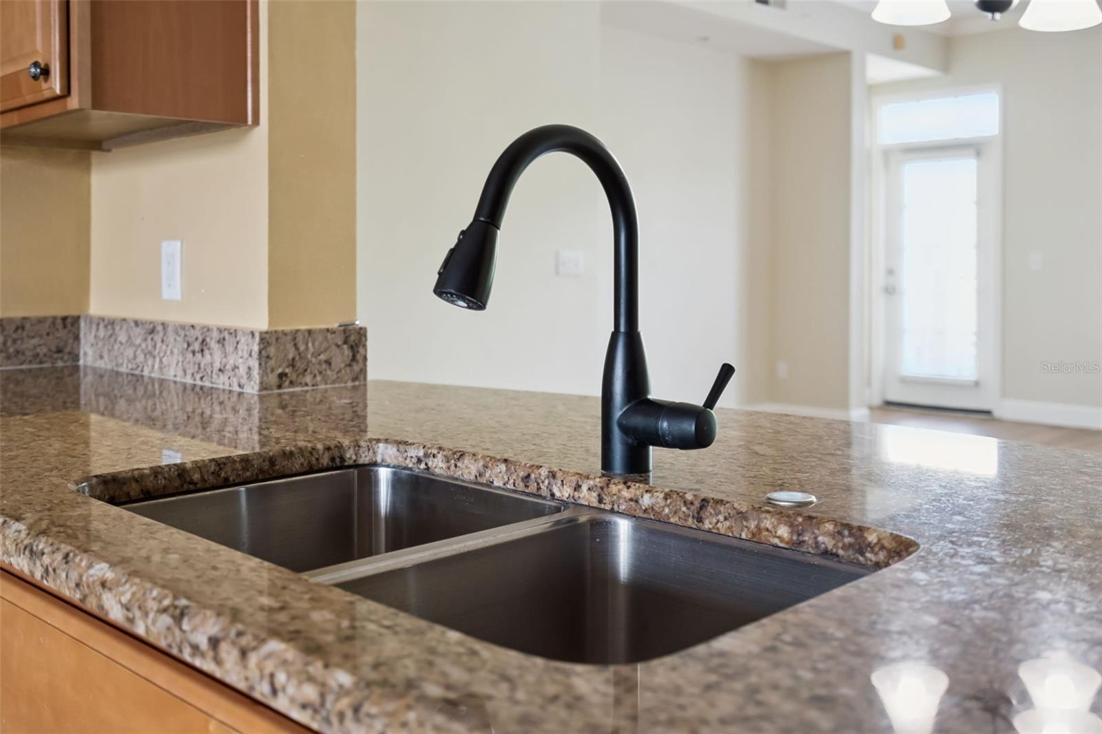 1400 CELEBRATION AVE #305