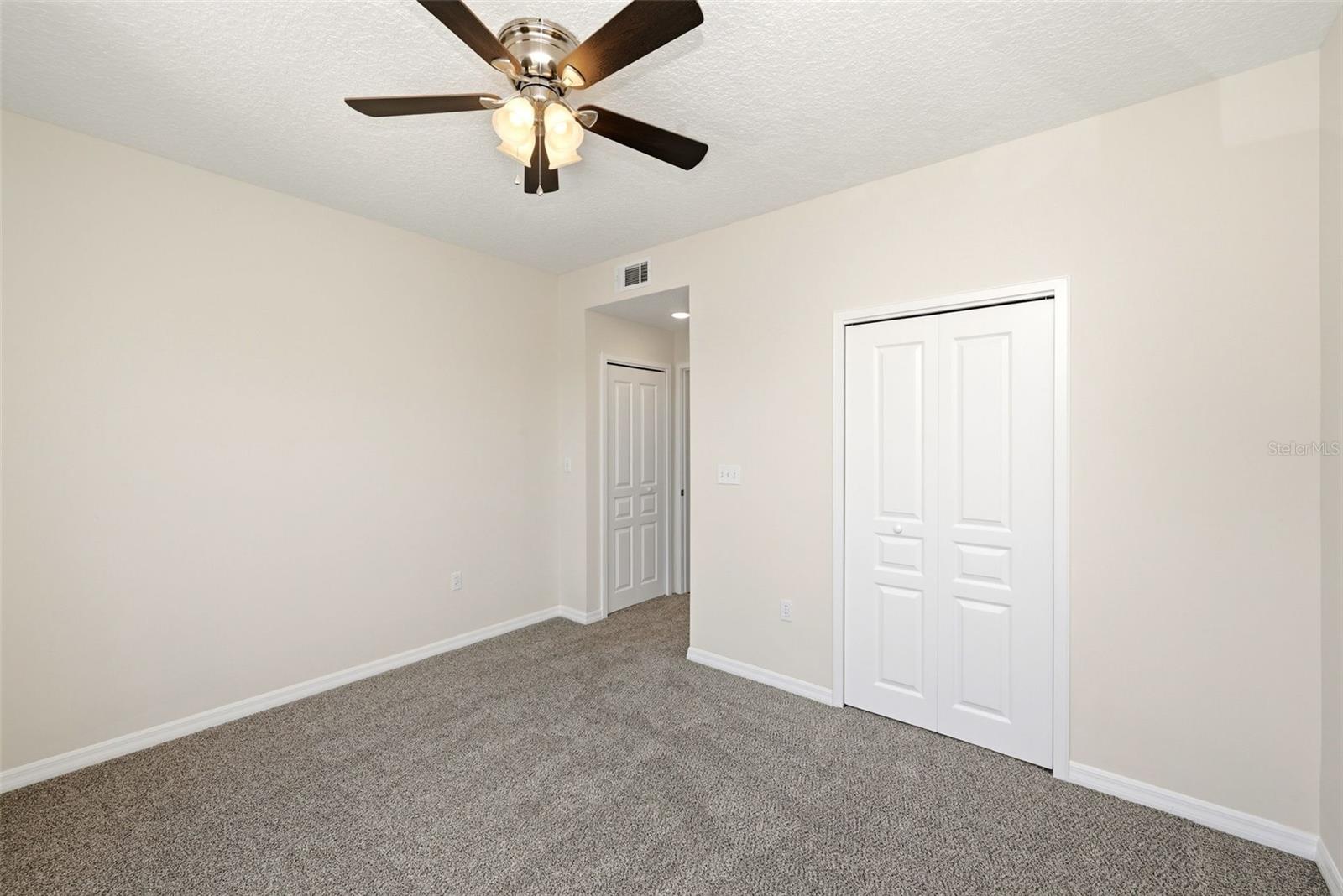 611 CAMPUS ST #260