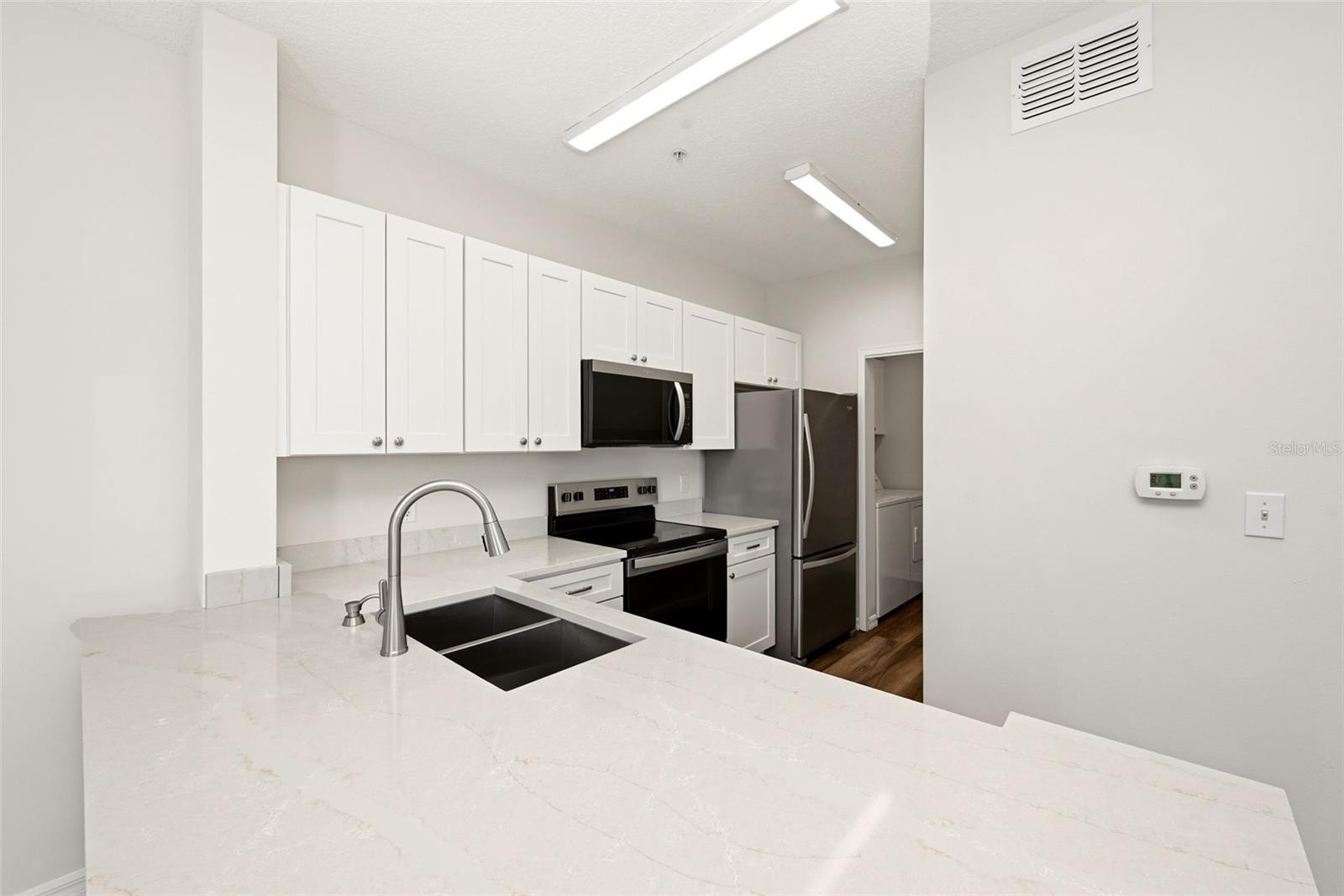 611 CAMPUS ST #260