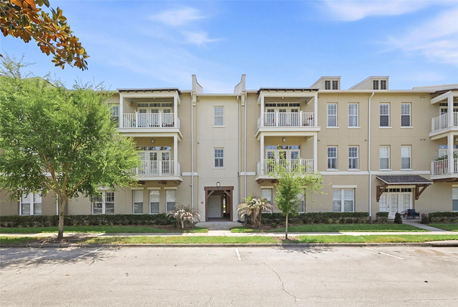 1231 WRIGHT CIR #212