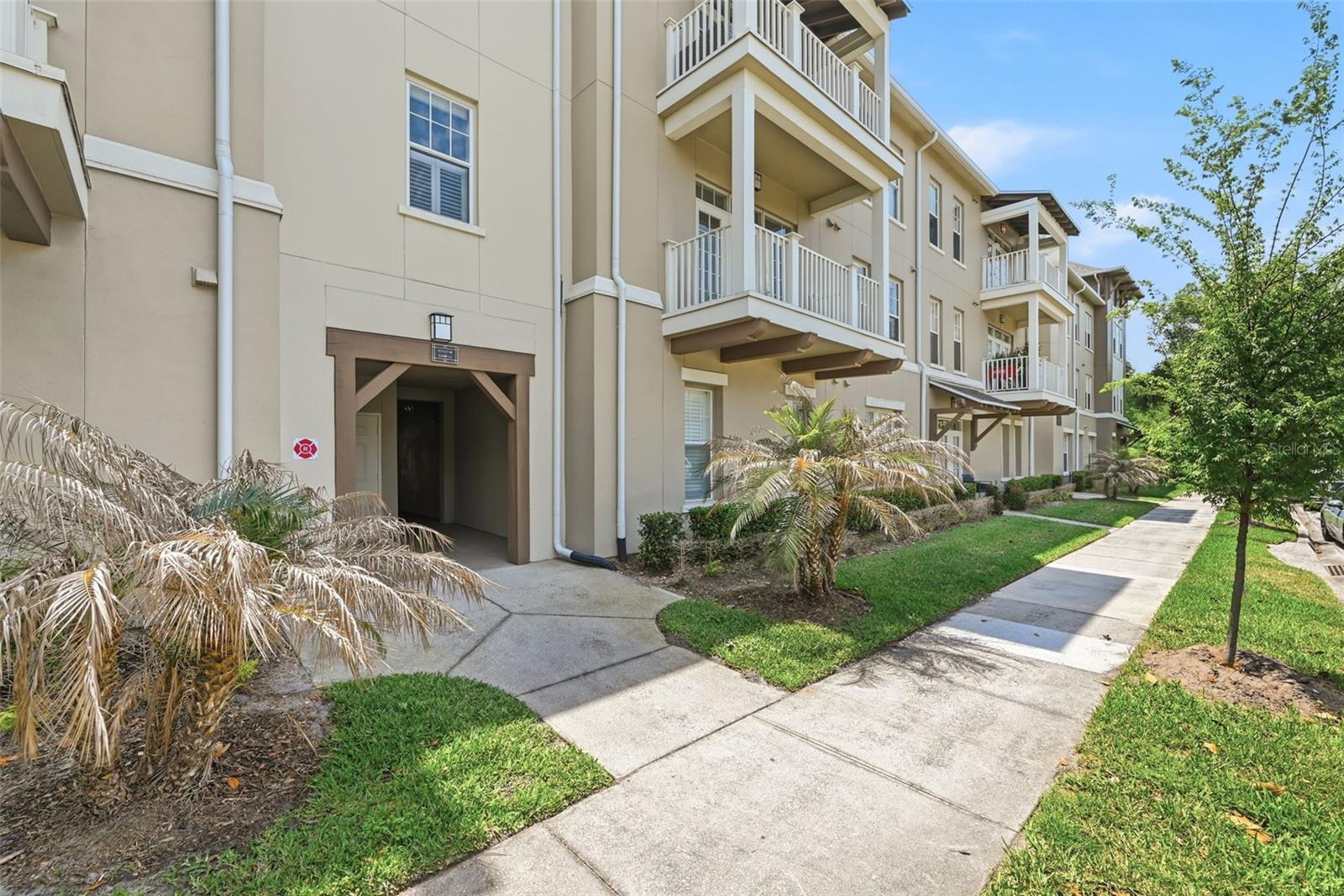 1231 WRIGHT CIR #212