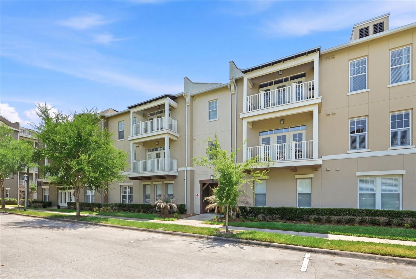 1231 WRIGHT CIR #212