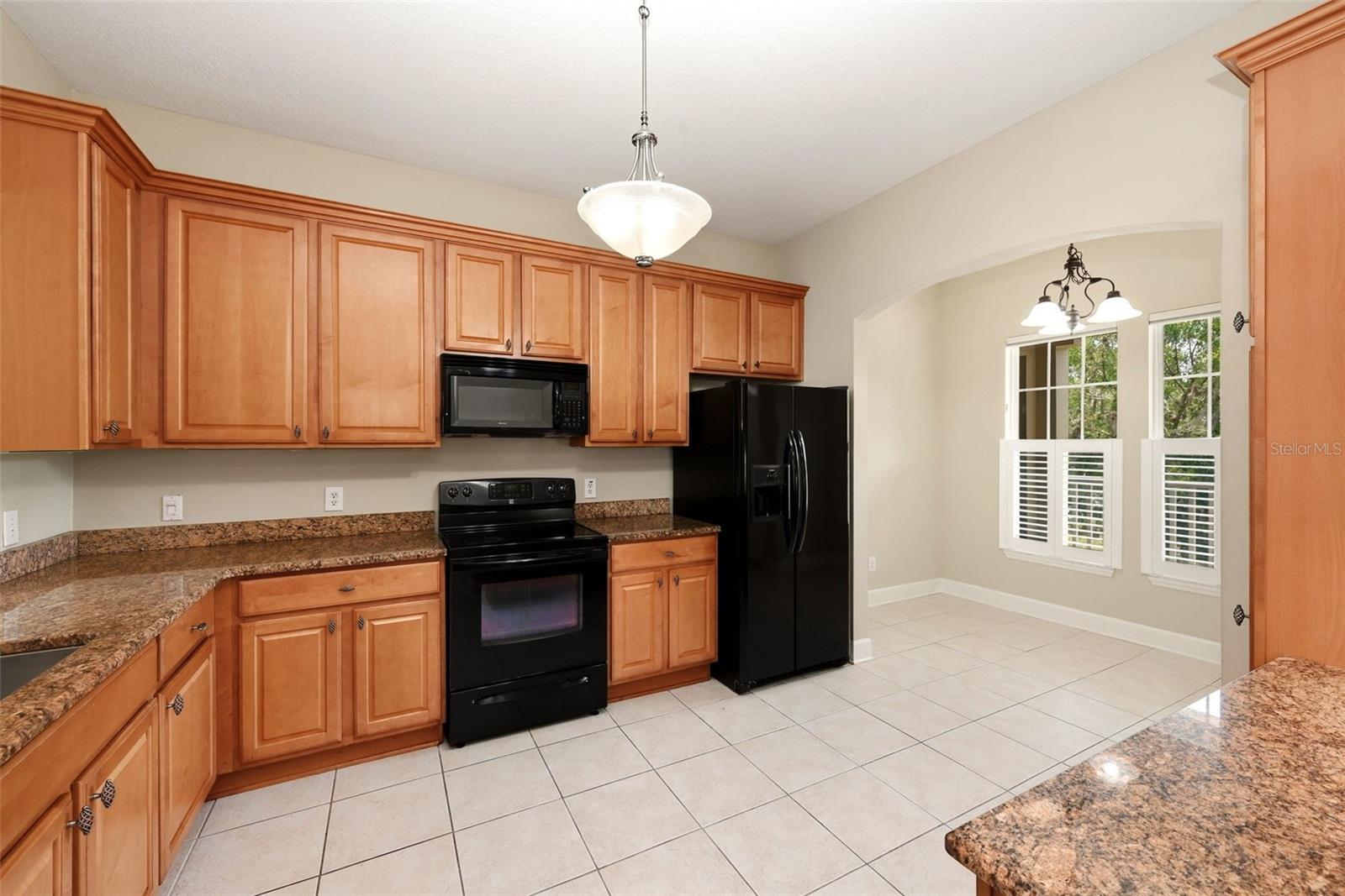 1231 WRIGHT CIR #212