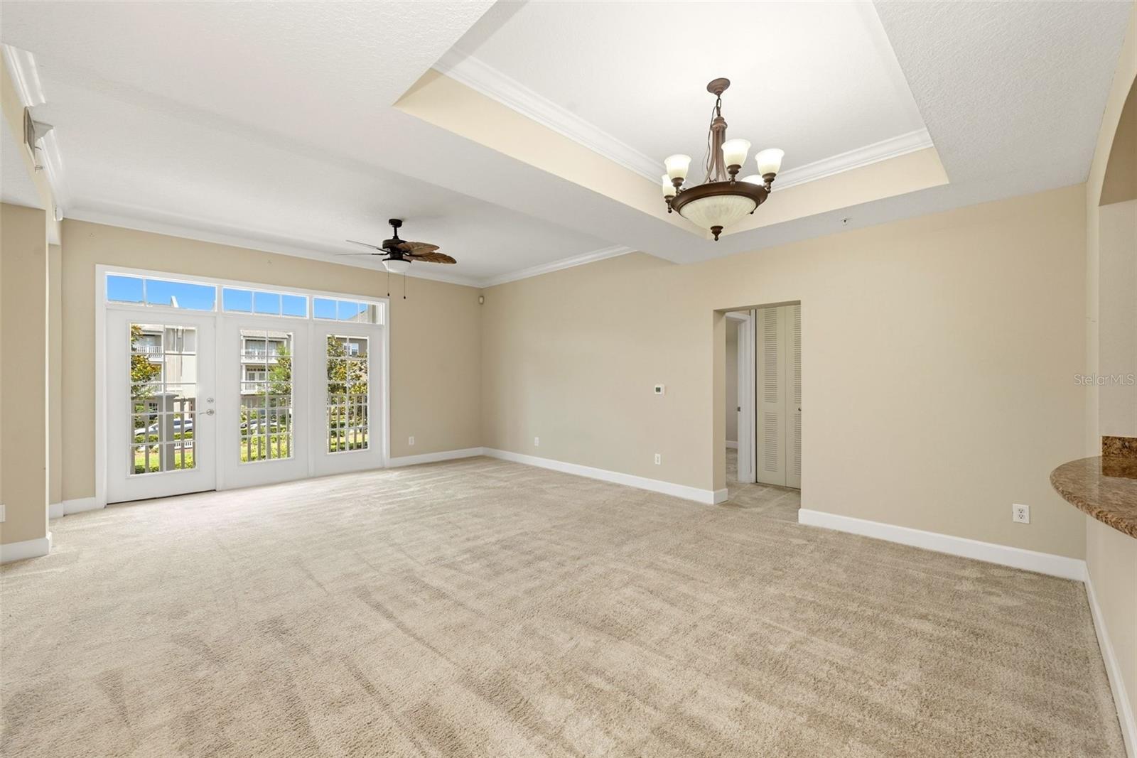 1231 WRIGHT CIR #212