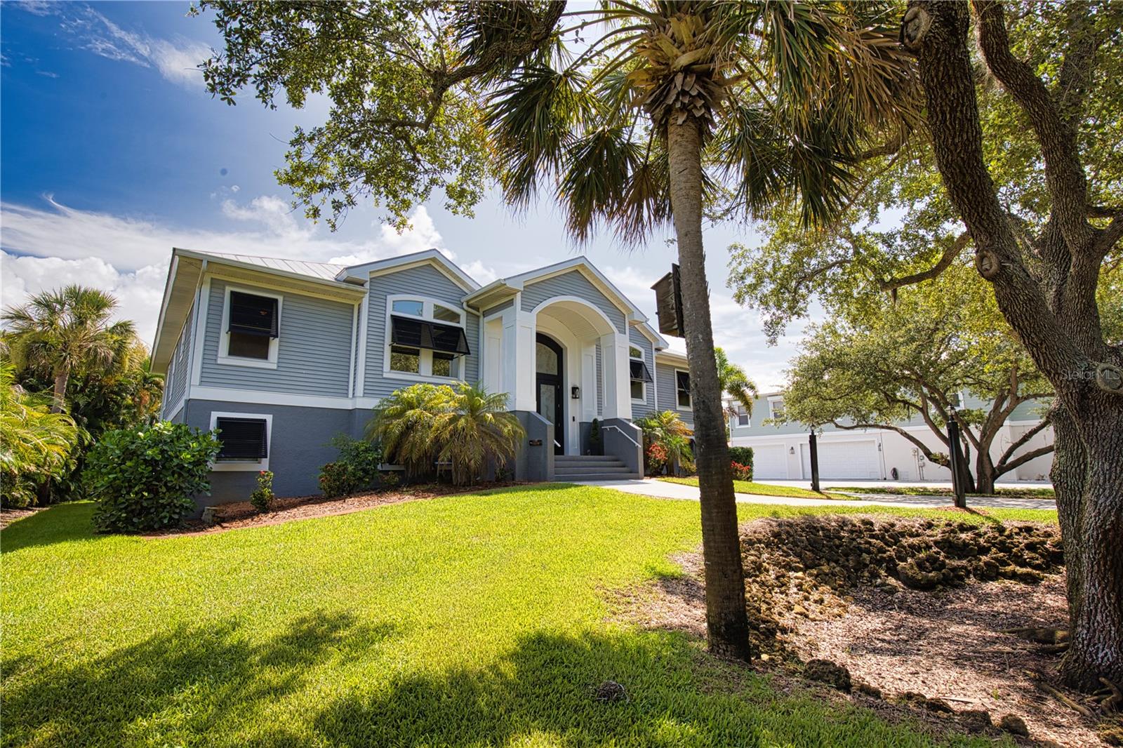10110 CREEKSIDE DR