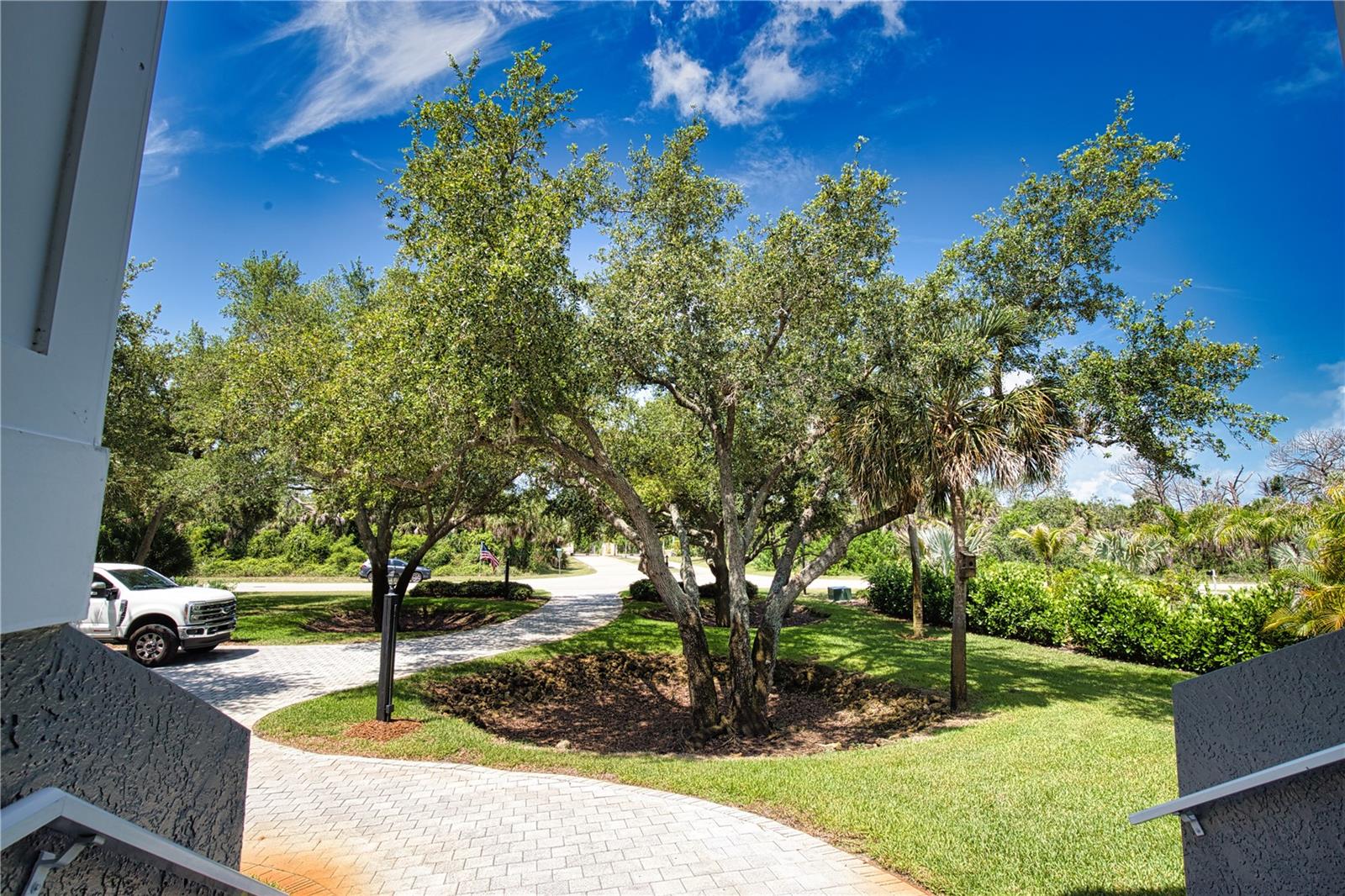 10110 CREEKSIDE DR