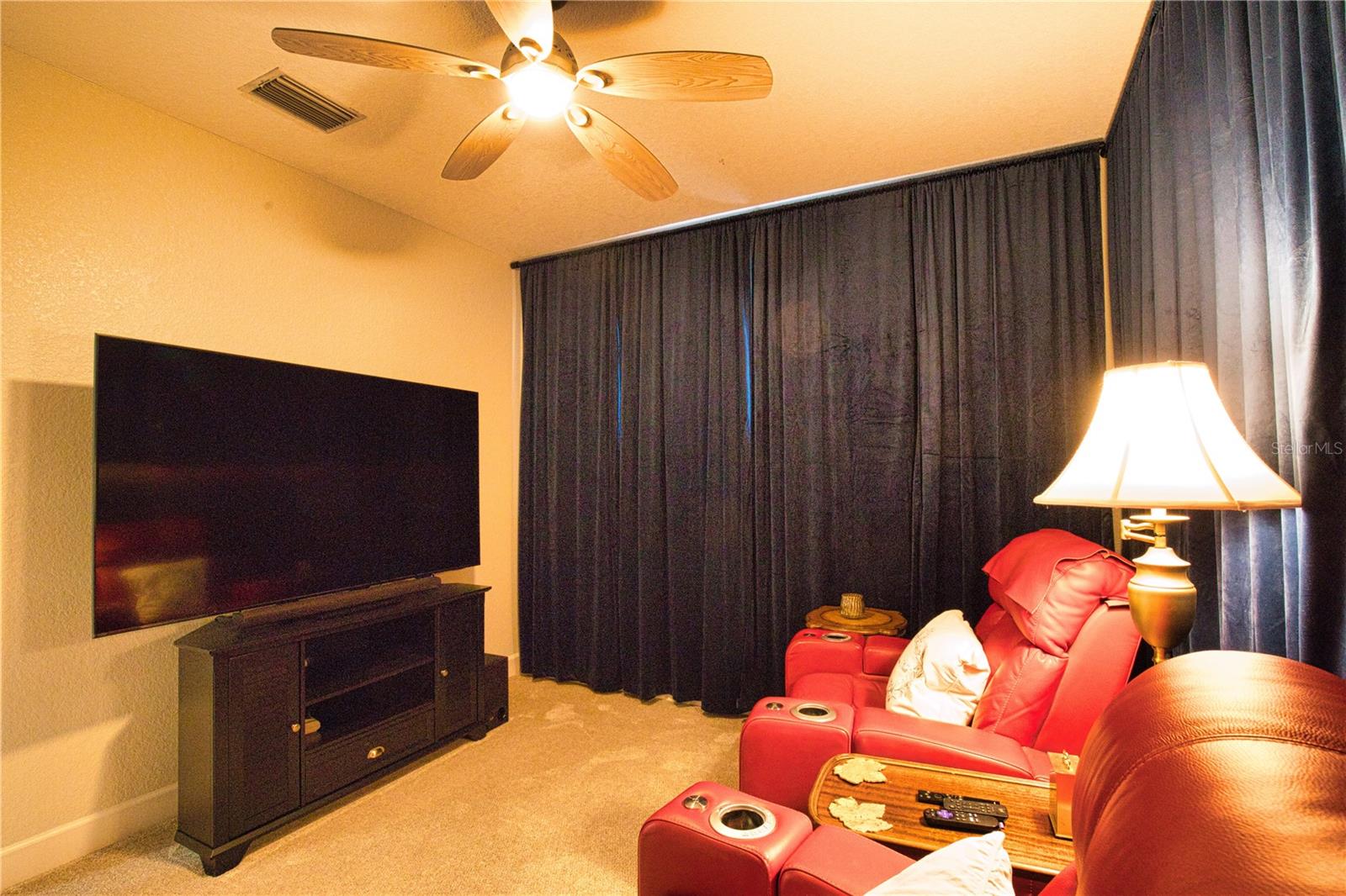 10110 CREEKSIDE DR