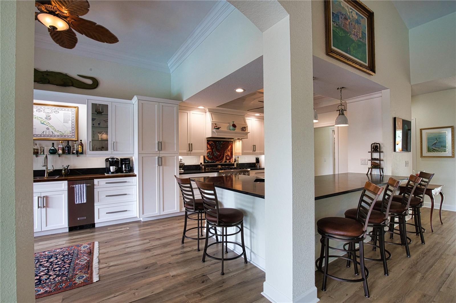 10110 CREEKSIDE DR