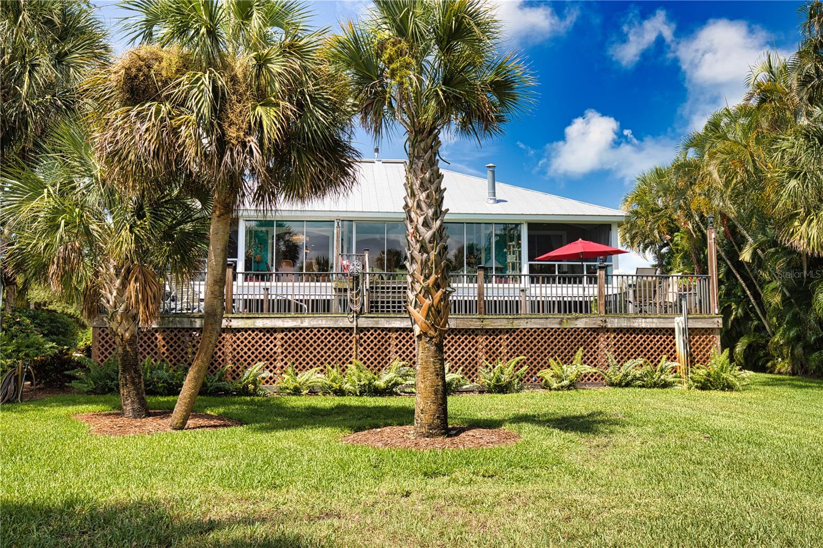 10110 CREEKSIDE DR