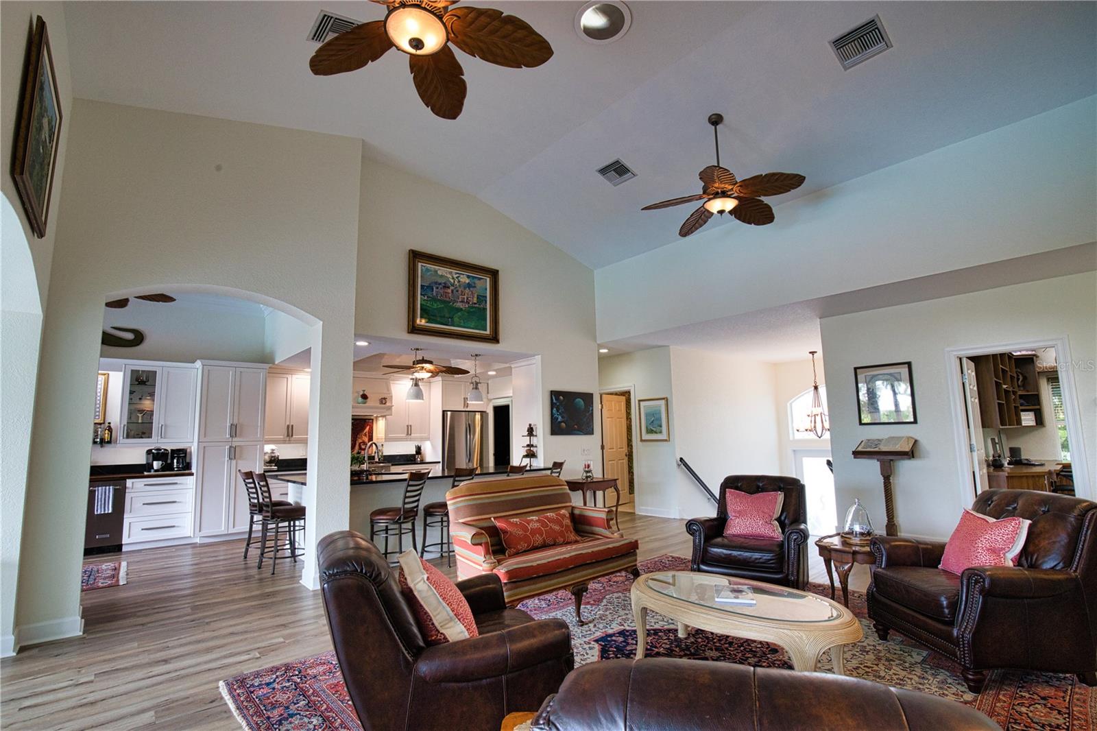 10110 CREEKSIDE DR