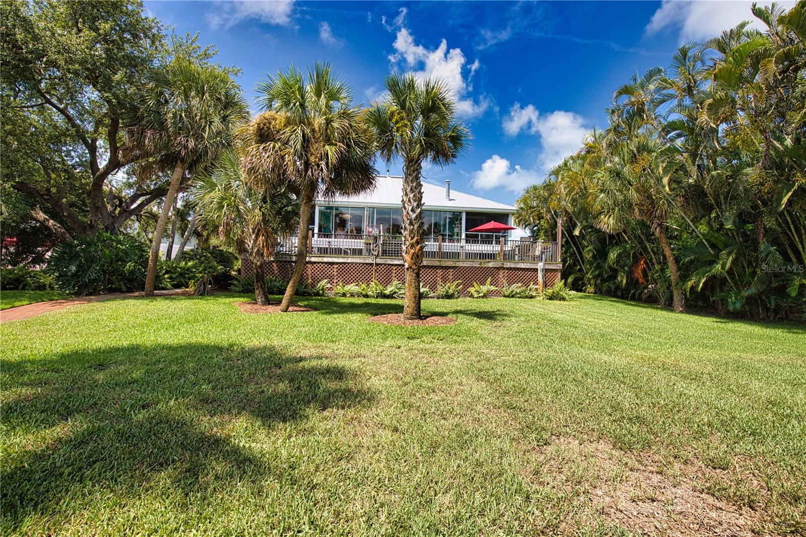 10110 CREEKSIDE DR