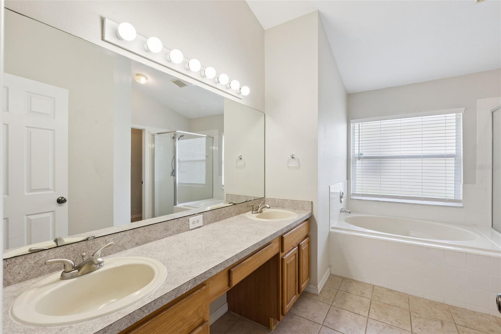 617 RESTON PL