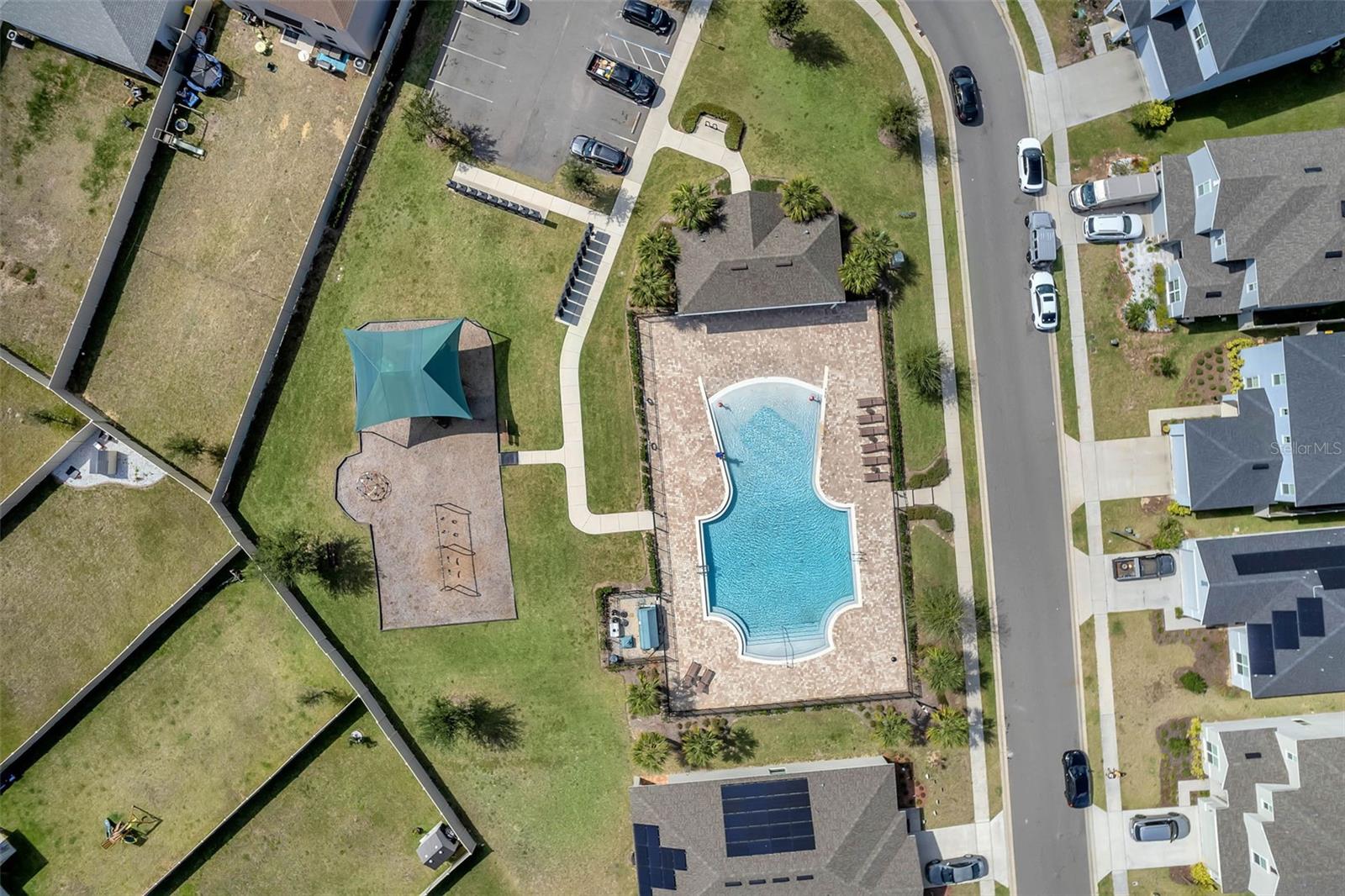 649 CAMPO LN