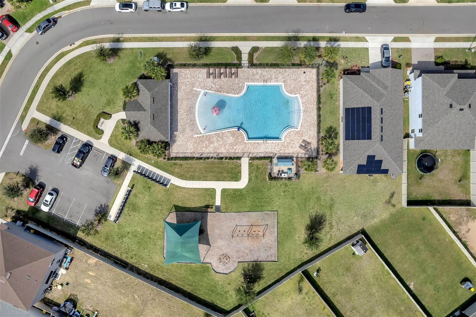 649 CAMPO LN