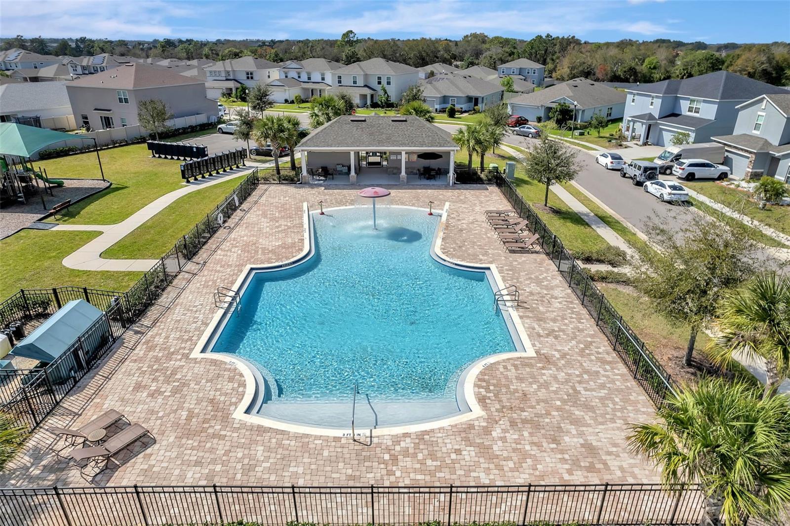 649 CAMPO LN