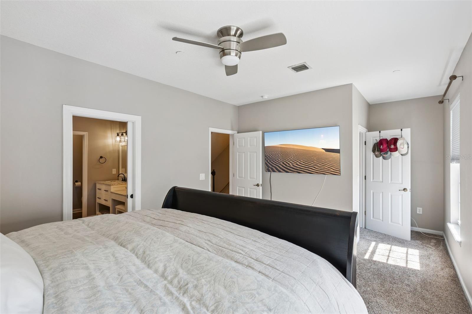 323 CELEBRATION BLVD