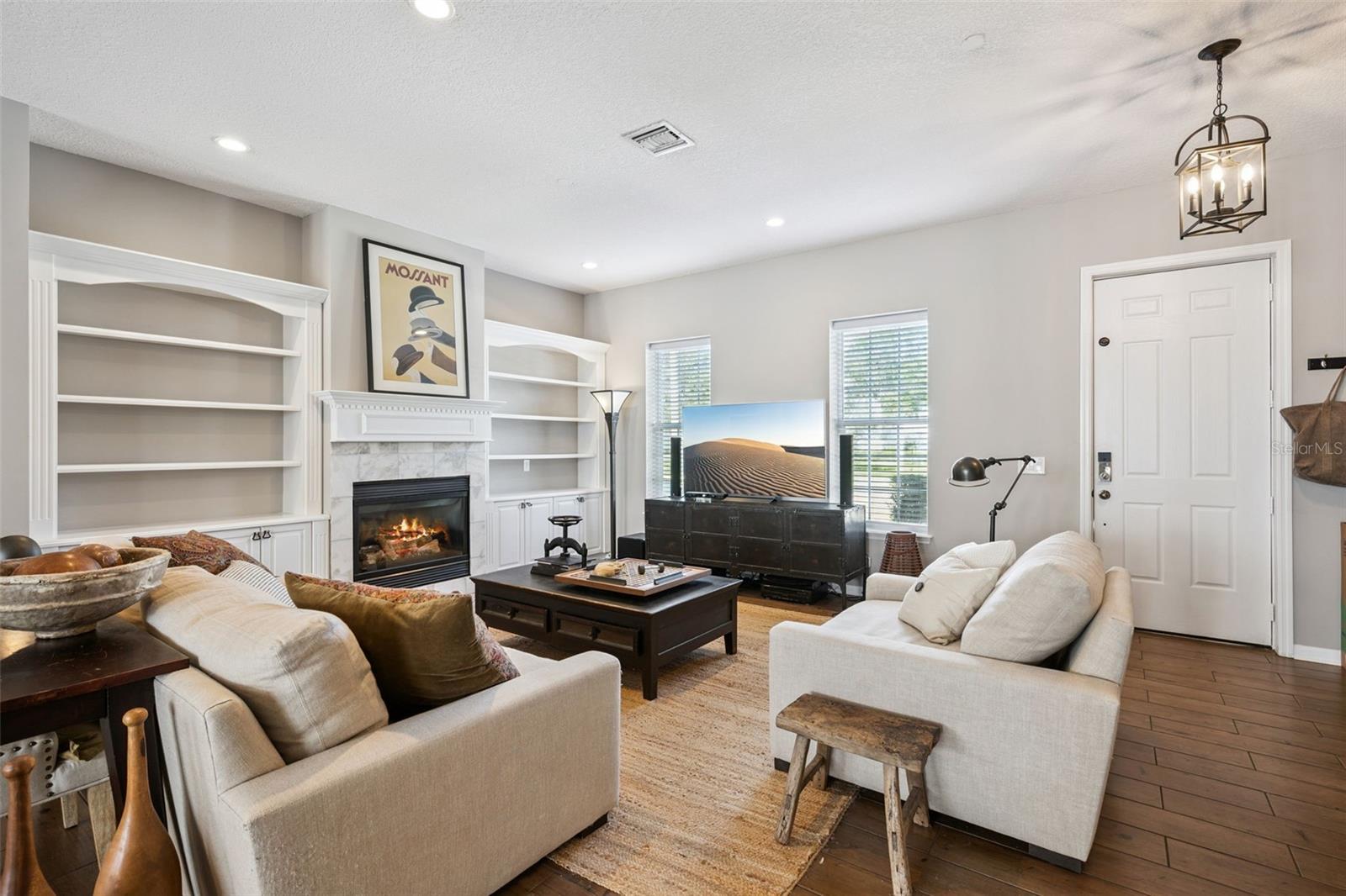 323 CELEBRATION BLVD