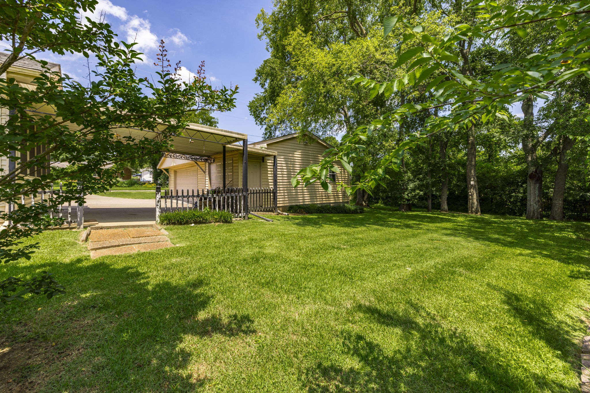 204 Wessington Pl
