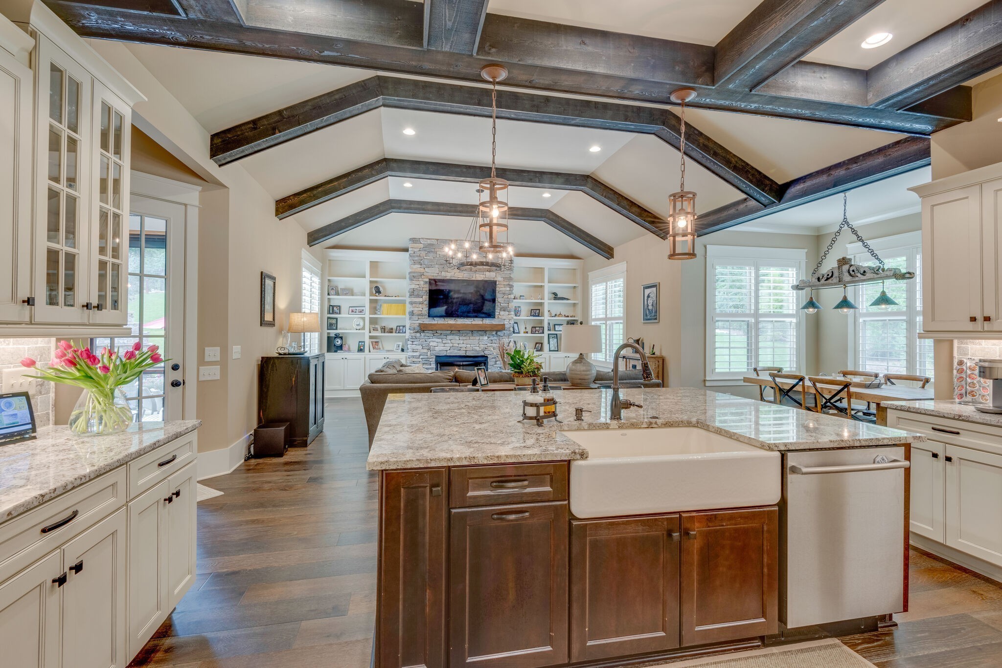 9214 Holstein Dr
